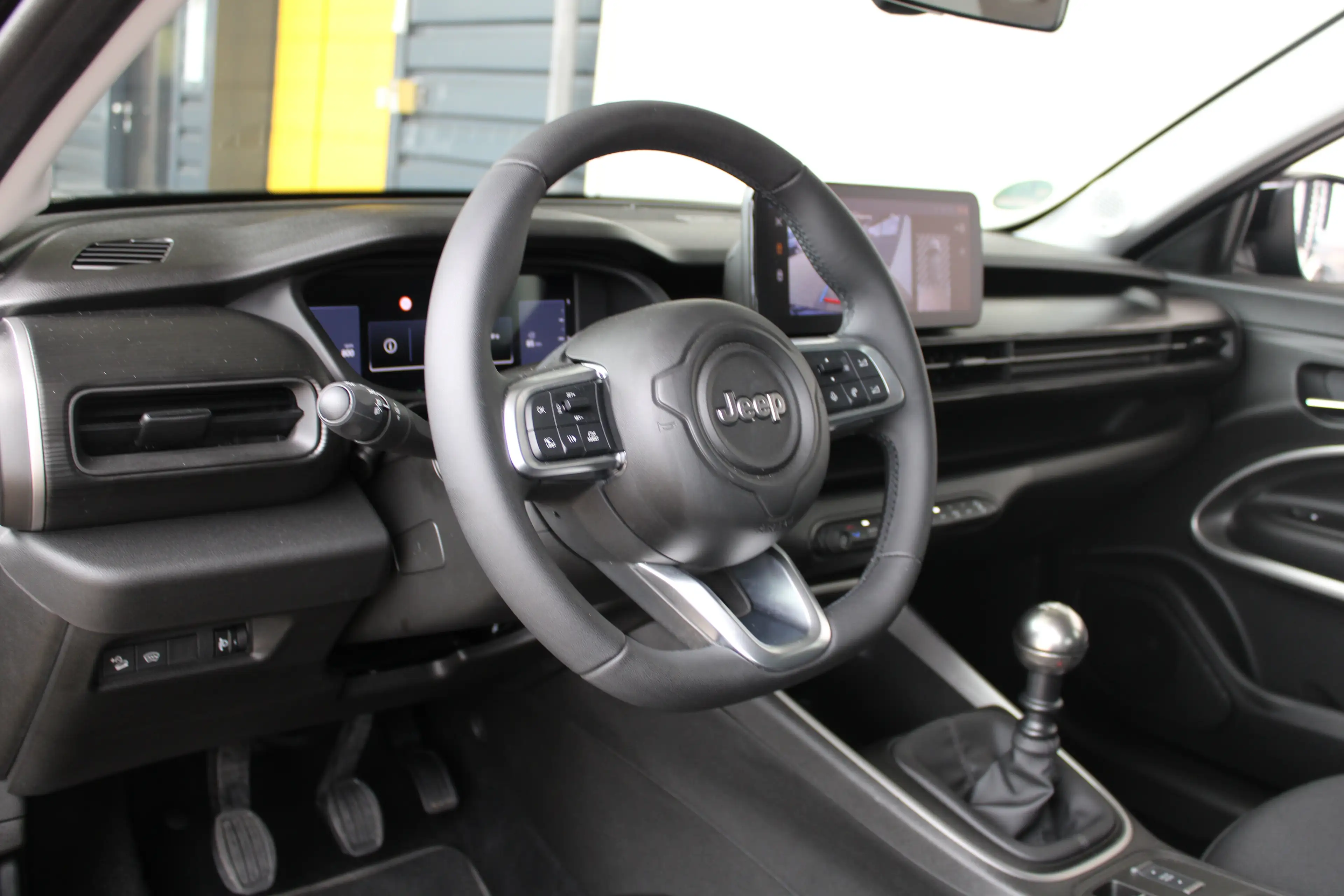 Jeep Avenger 1.2 Altitude | Elektrische achterklep | JBL Audio — photo 9