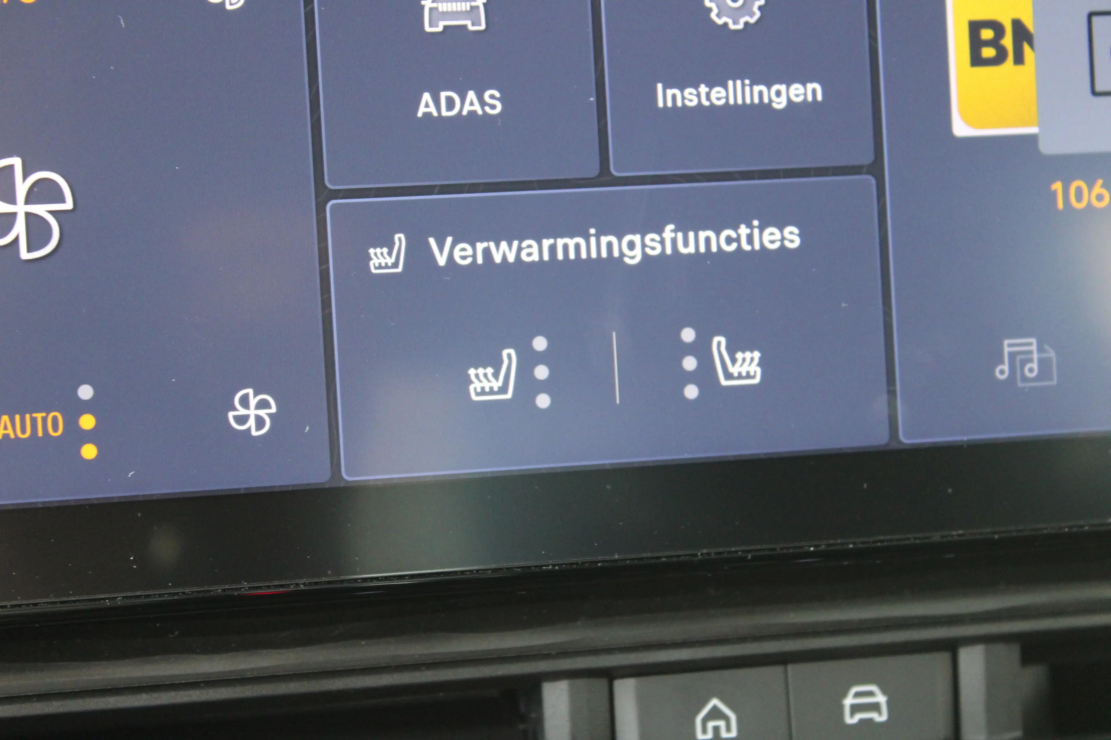 Jeep Avenger 1.2 Altitude | Elektrische achterklep | JBL Audio — photo 24