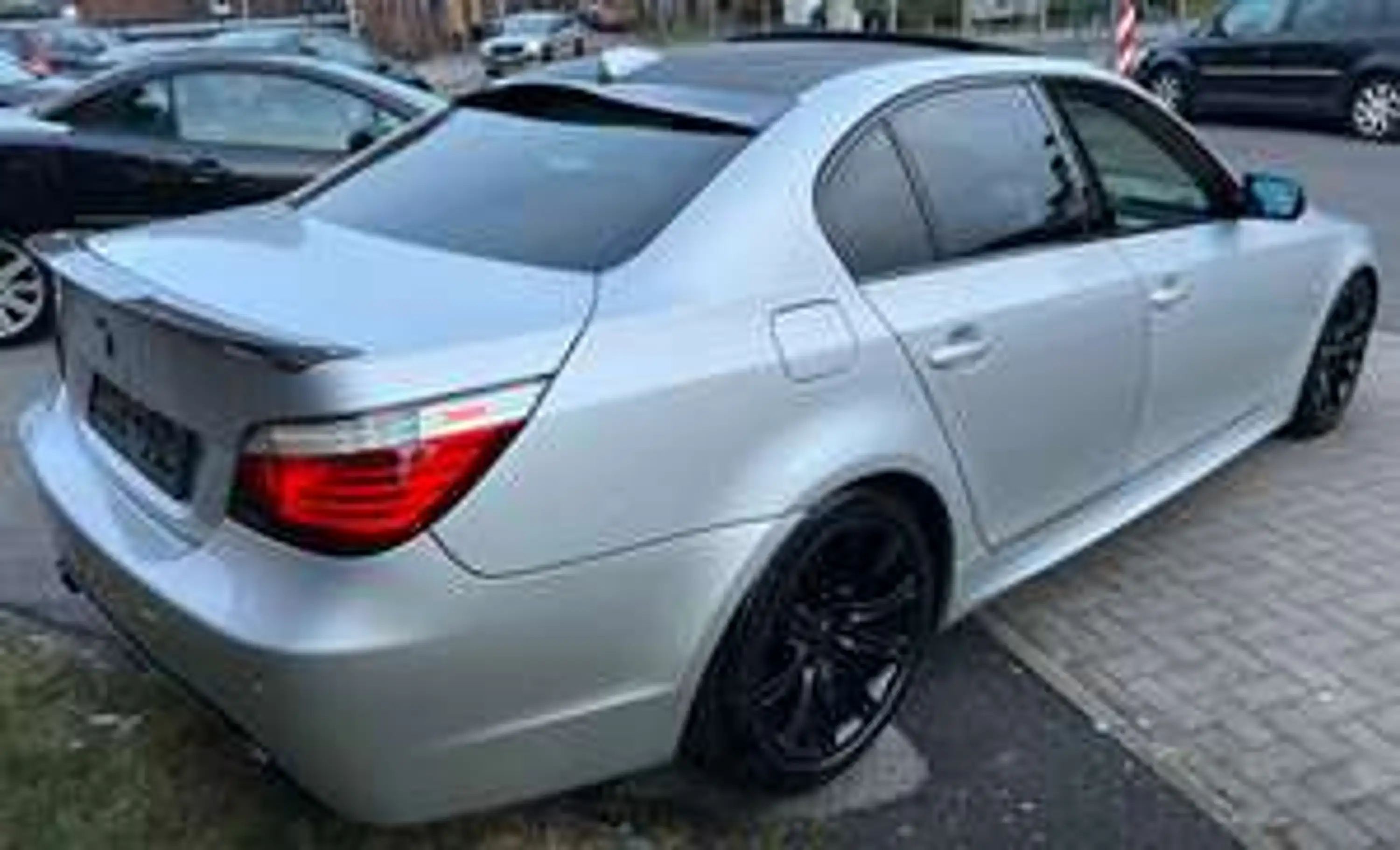 BMW 530 d M-SPORT Sportautomatik *HUD/LEDER/NAV/XEN* — photo 6