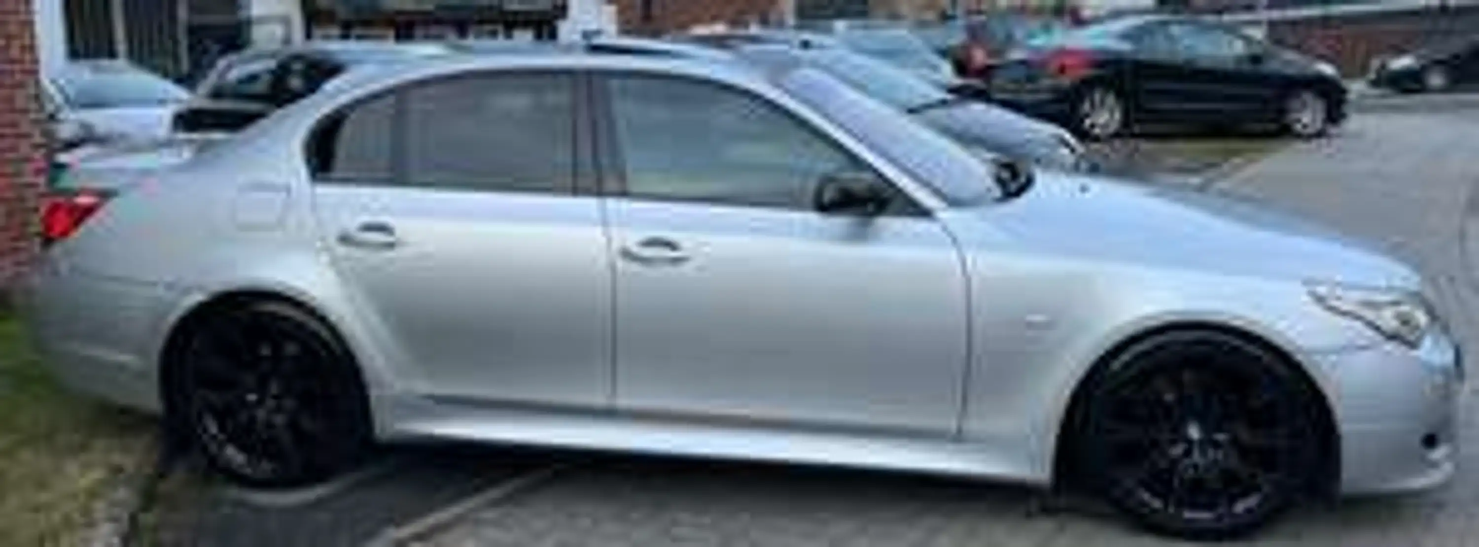 BMW 530 d M-SPORT Sportautomatik *HUD/LEDER/NAV/XEN* — photo 8