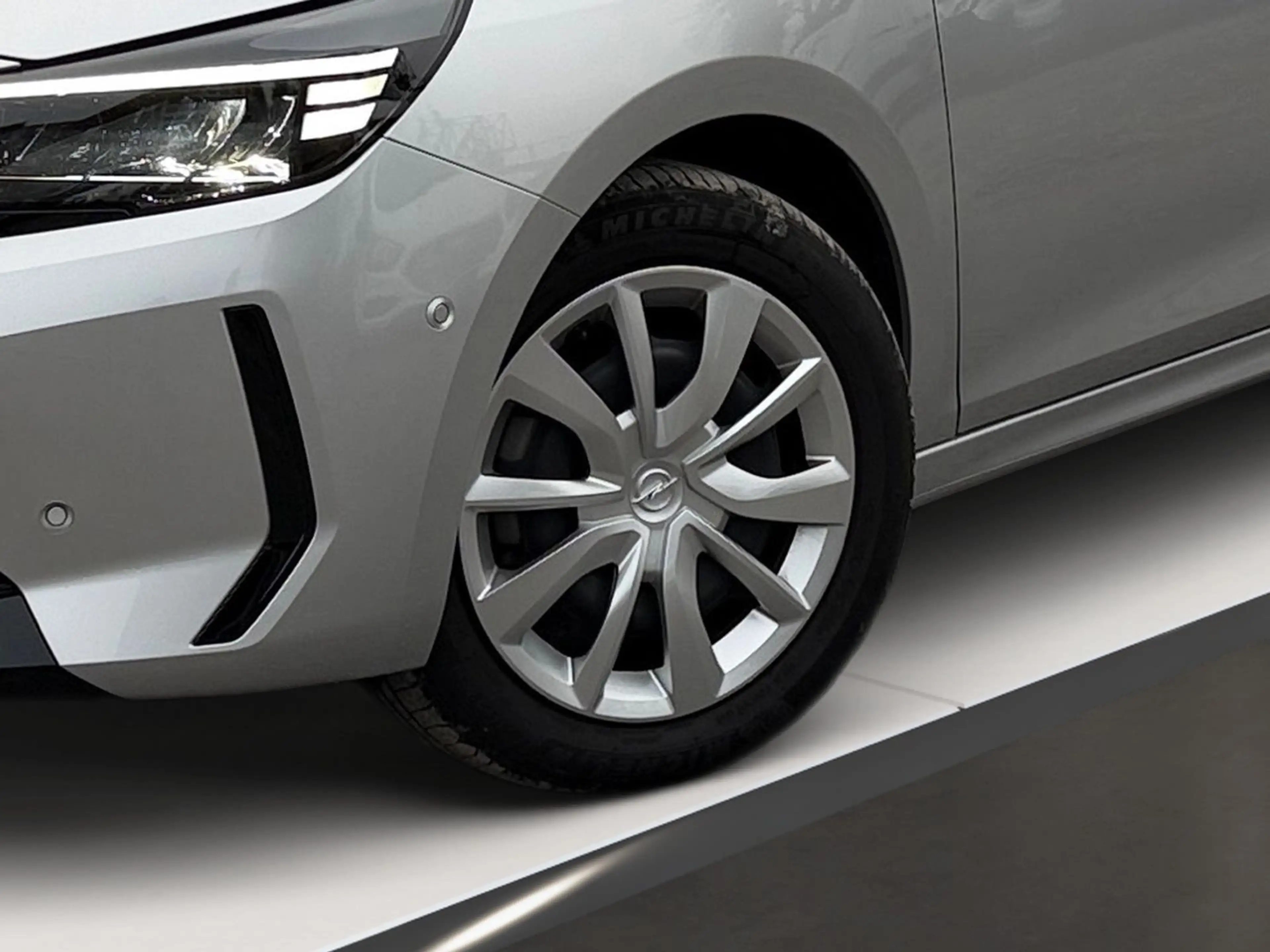 Opel Corsa F Edition Apple CarPlay Kamera PDC Klima — photo 8