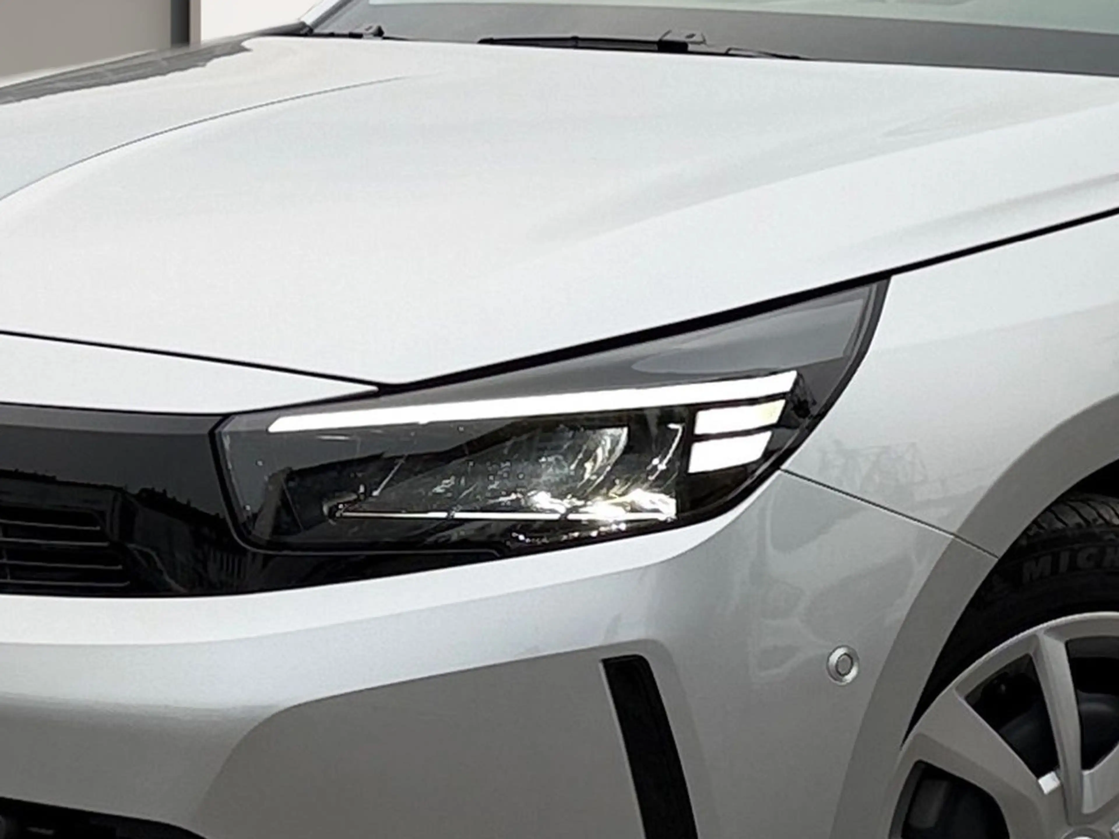 Opel Corsa F Edition Apple CarPlay Kamera PDC Klima — photo 7