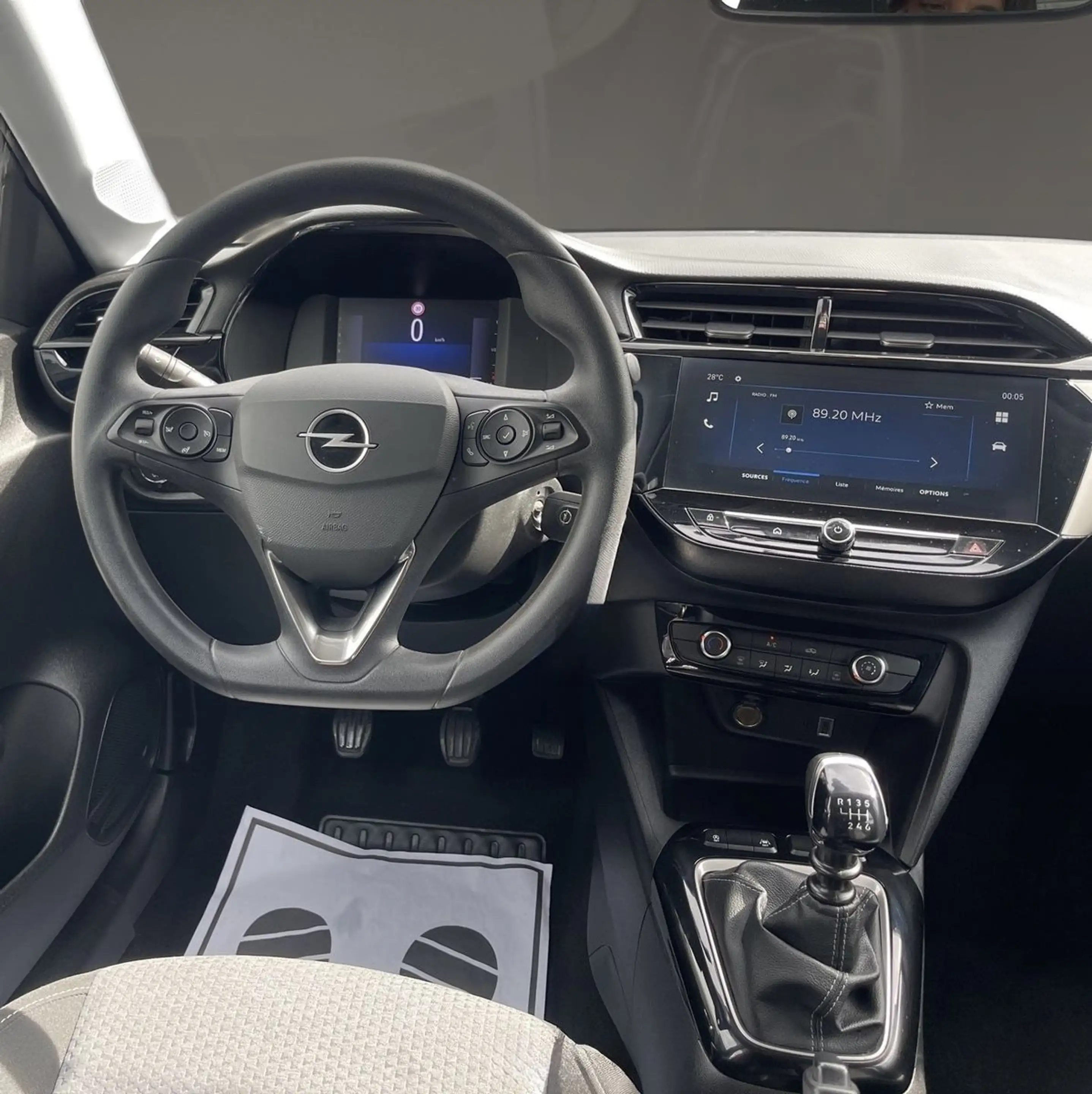 Opel Corsa F Edition Apple CarPlay Kamera PDC Klima — photo 13