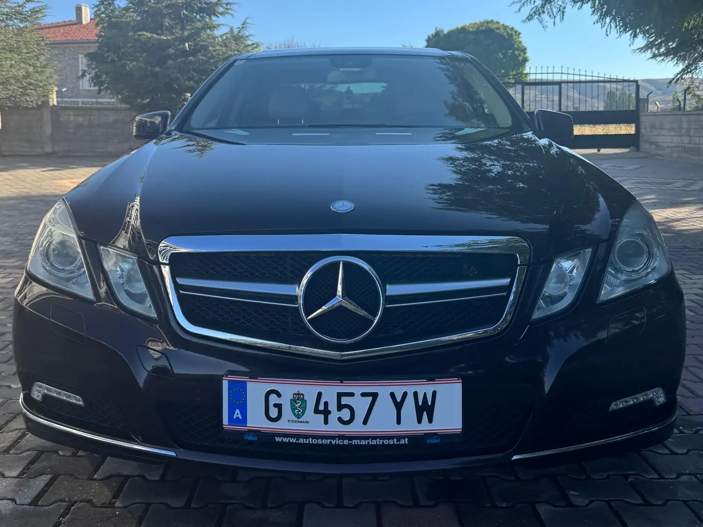Mercedes-Benz E 250 E 250 Elegance BlueEfficiency CDI Aut. Elegance Braun - 1