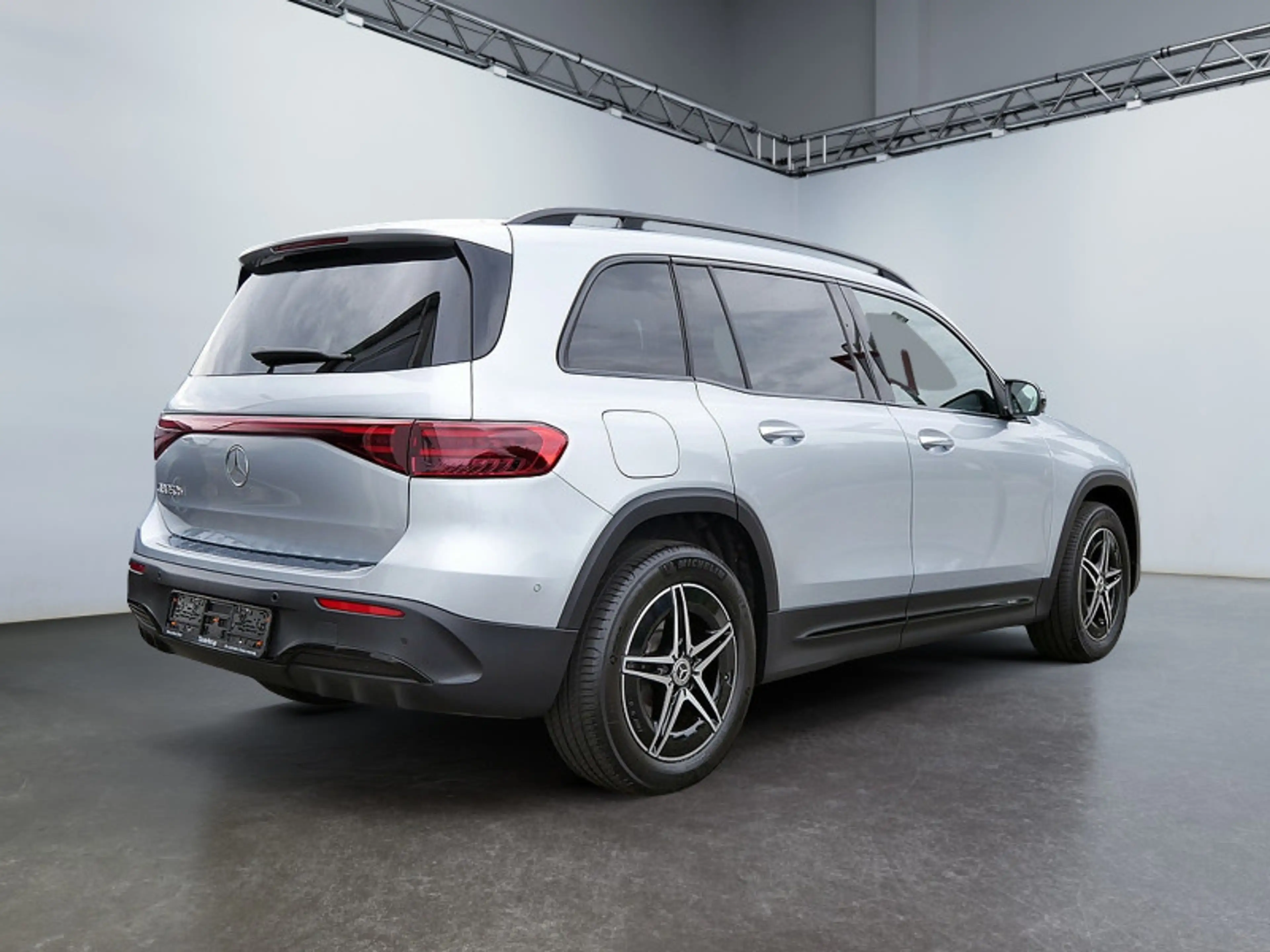 Mercedes-Benz EQB 250 + , AMG BURM NIGHT PREMIUM MEMO 360 DISTR — photo 5