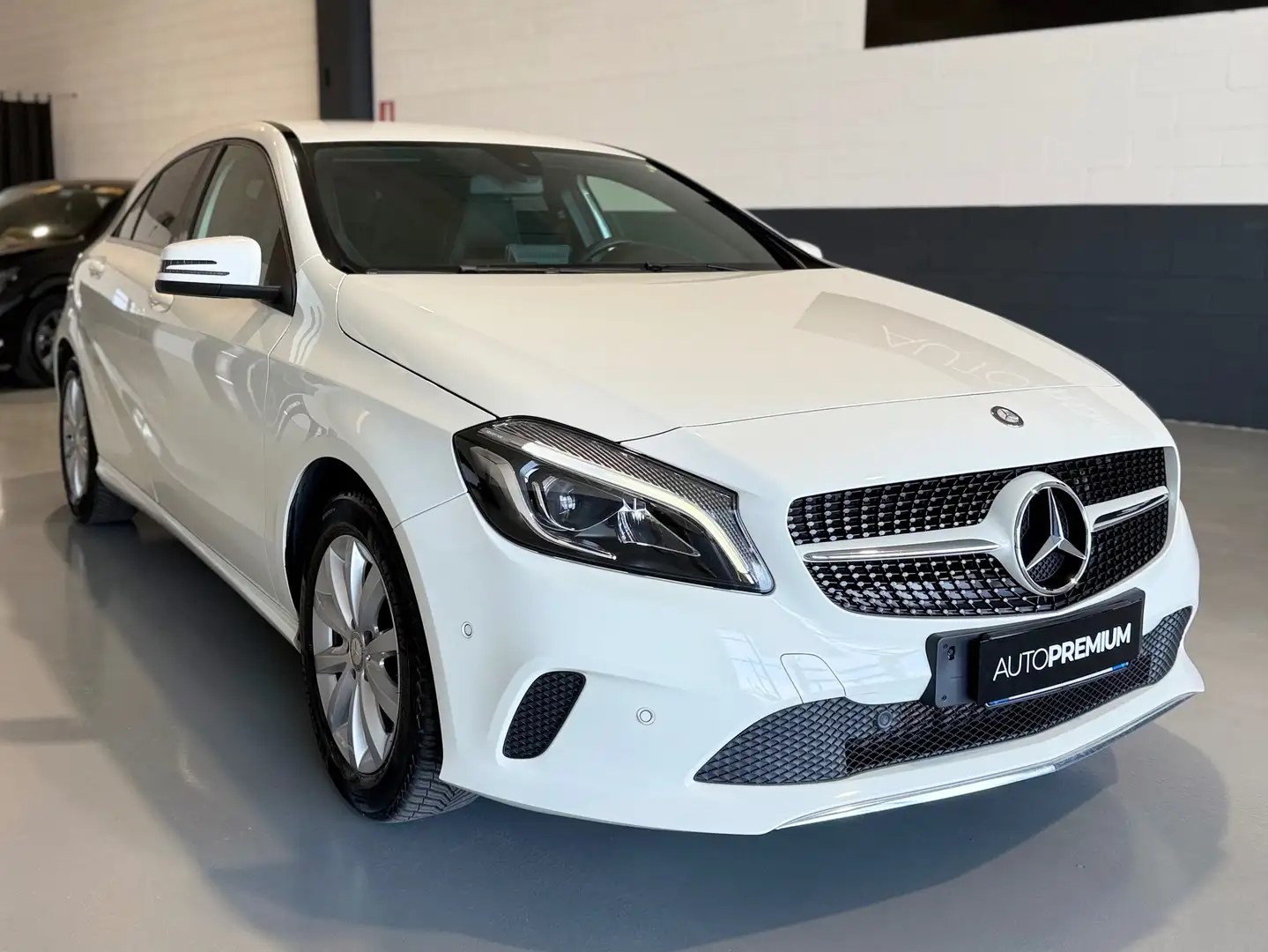 Mercedes-Benz A 180 A 180 d Executive Next auto Bianco - 1