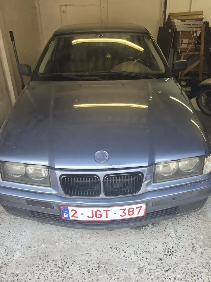 BMW 318 tds, foto 9