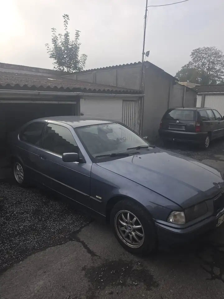 BMW 318 tds, foto 2