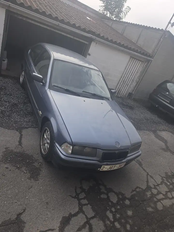 BMW 318 tds, foto 3