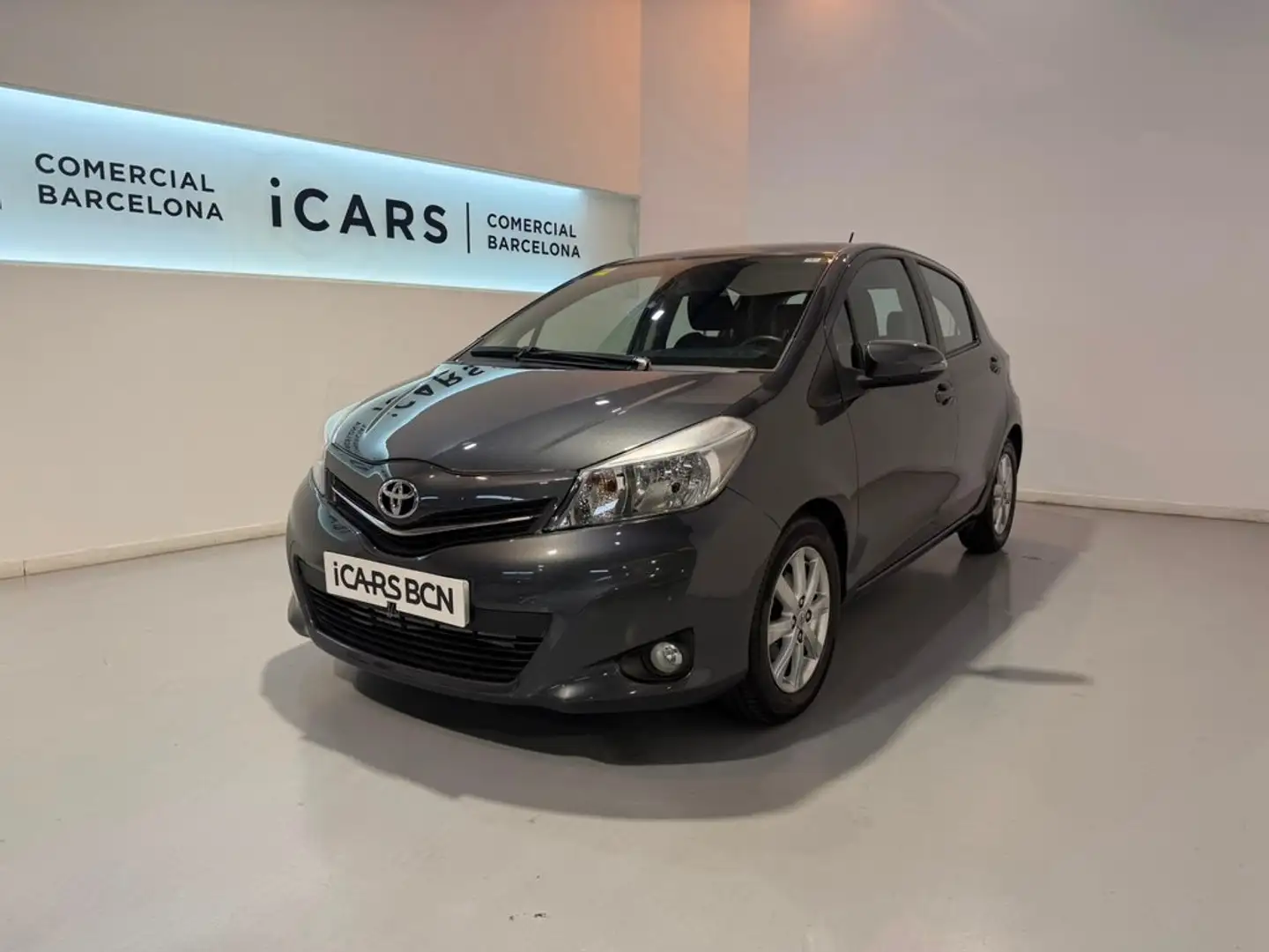 Toyota Yaris 100 ACTIVE Blanco - 1