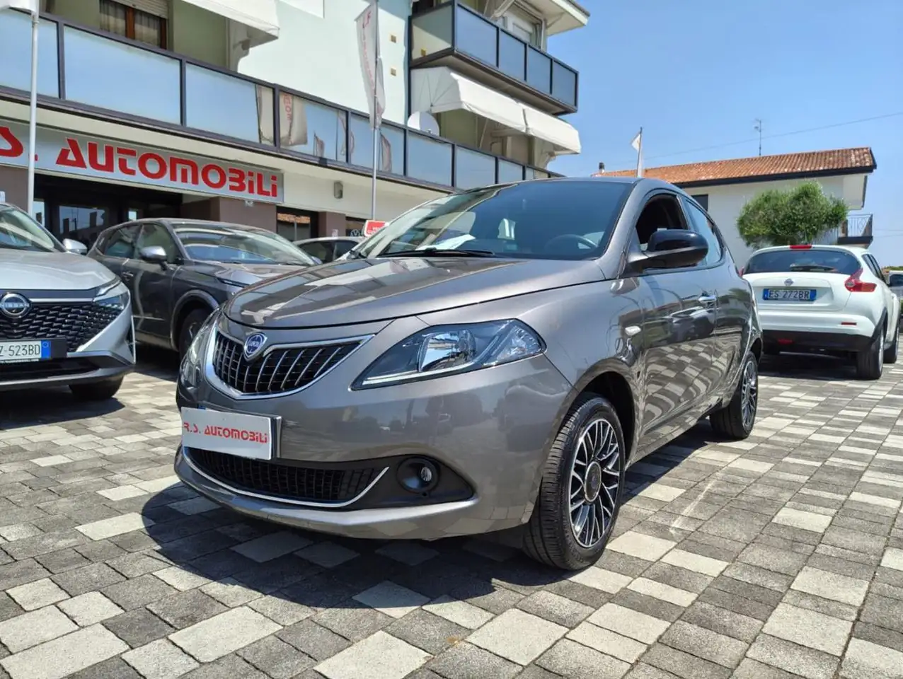 Lancia Ypsilon 2024