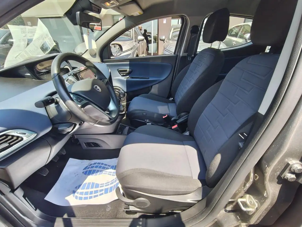 Lancia Ypsilon 2024