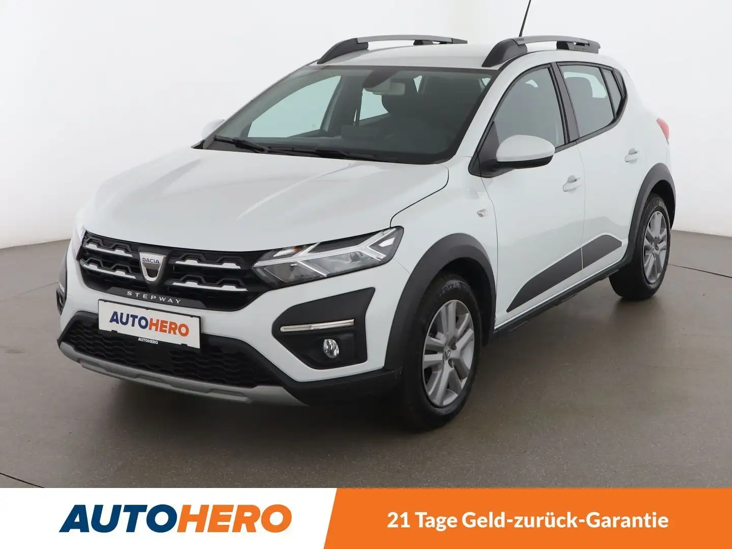 Dacia Sandero 1.0 TCe Stepway Comfort *NAVI*TEMPO*BT* Weiß - 1