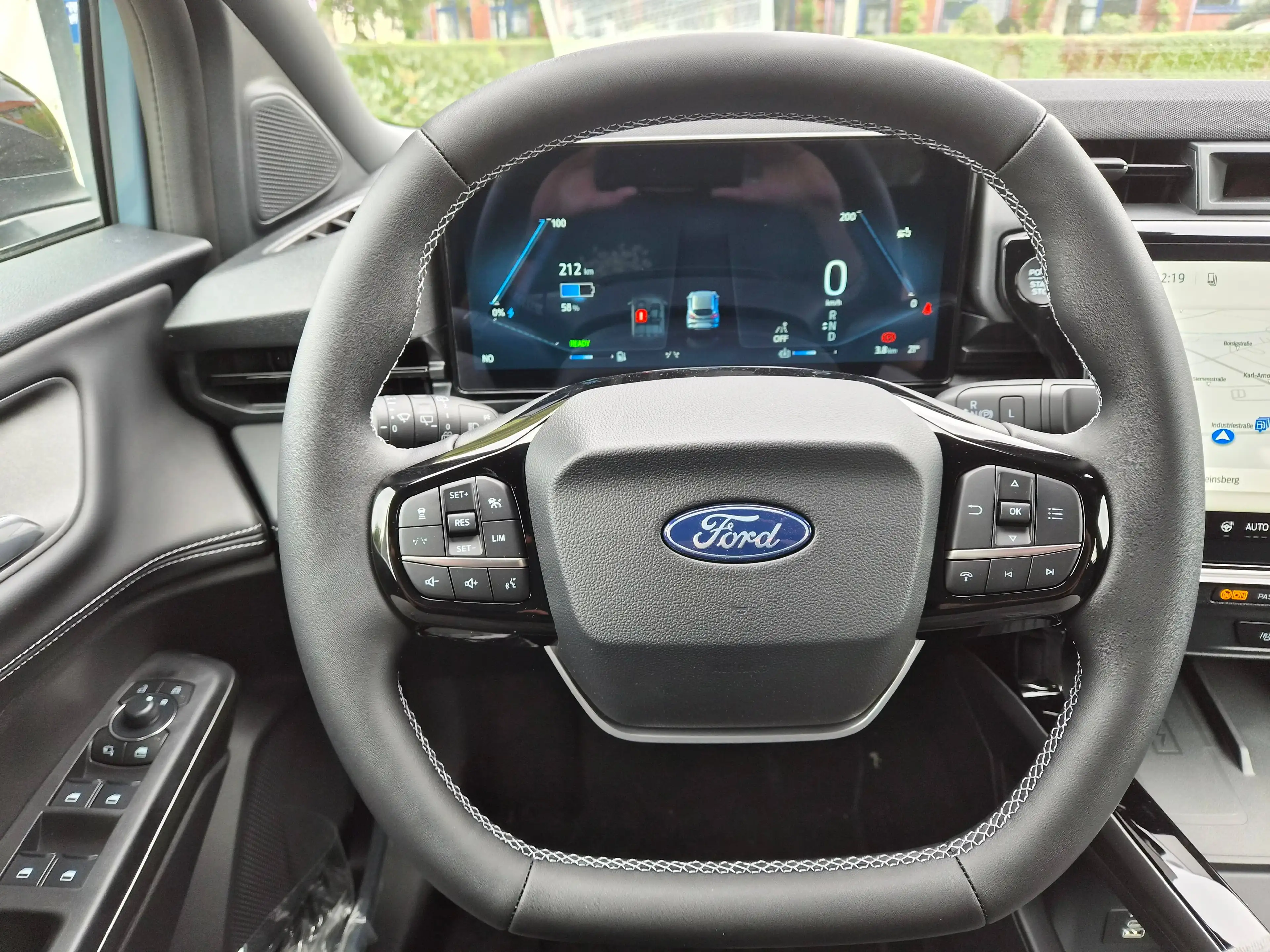Ford Puma Gen-E BlueCruise Edition — photo 12