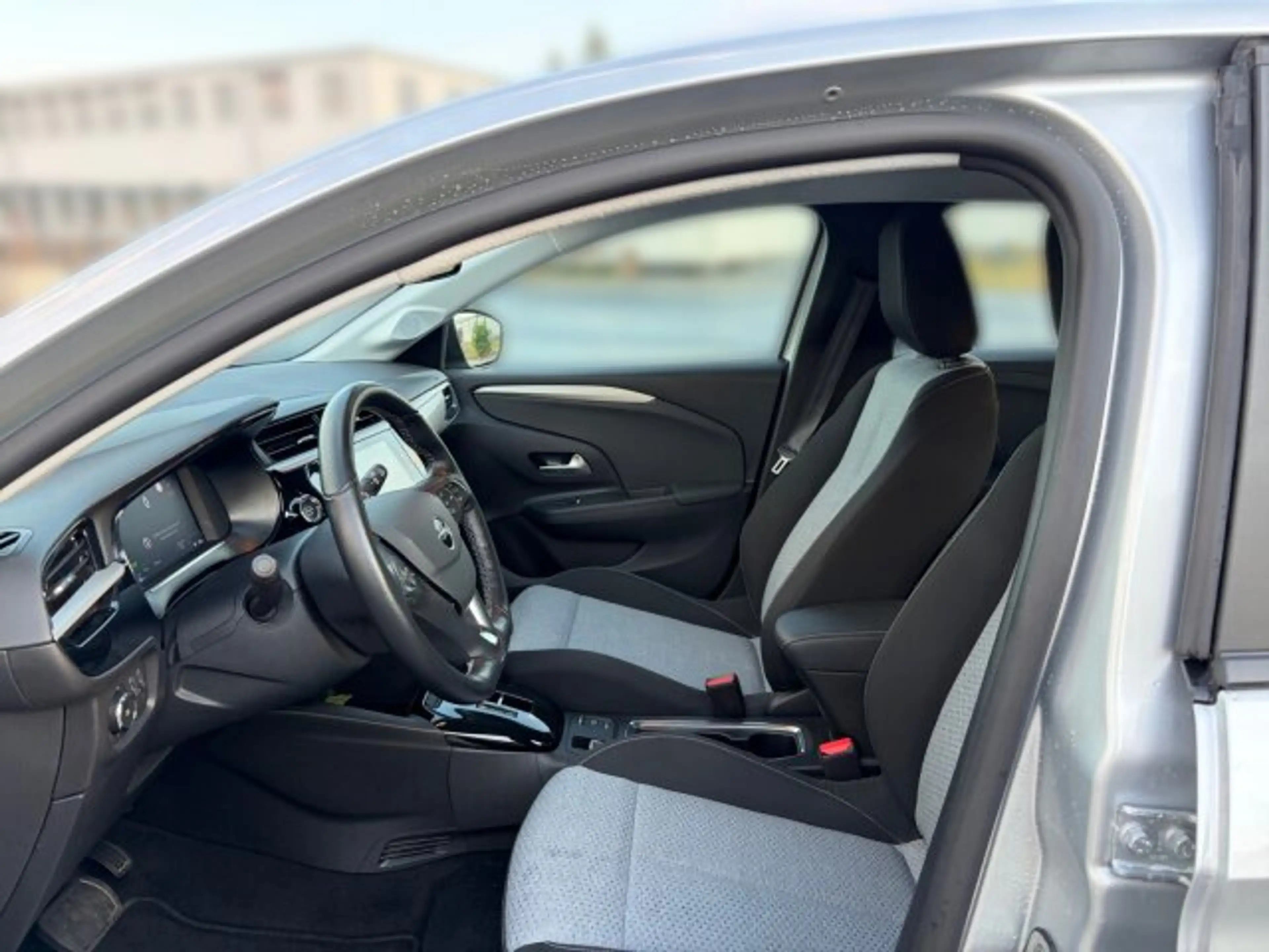 Opel Corsa-e F Edition +Sitzheizung+Einparkhilfe+Klima+LED+ — photo 11
