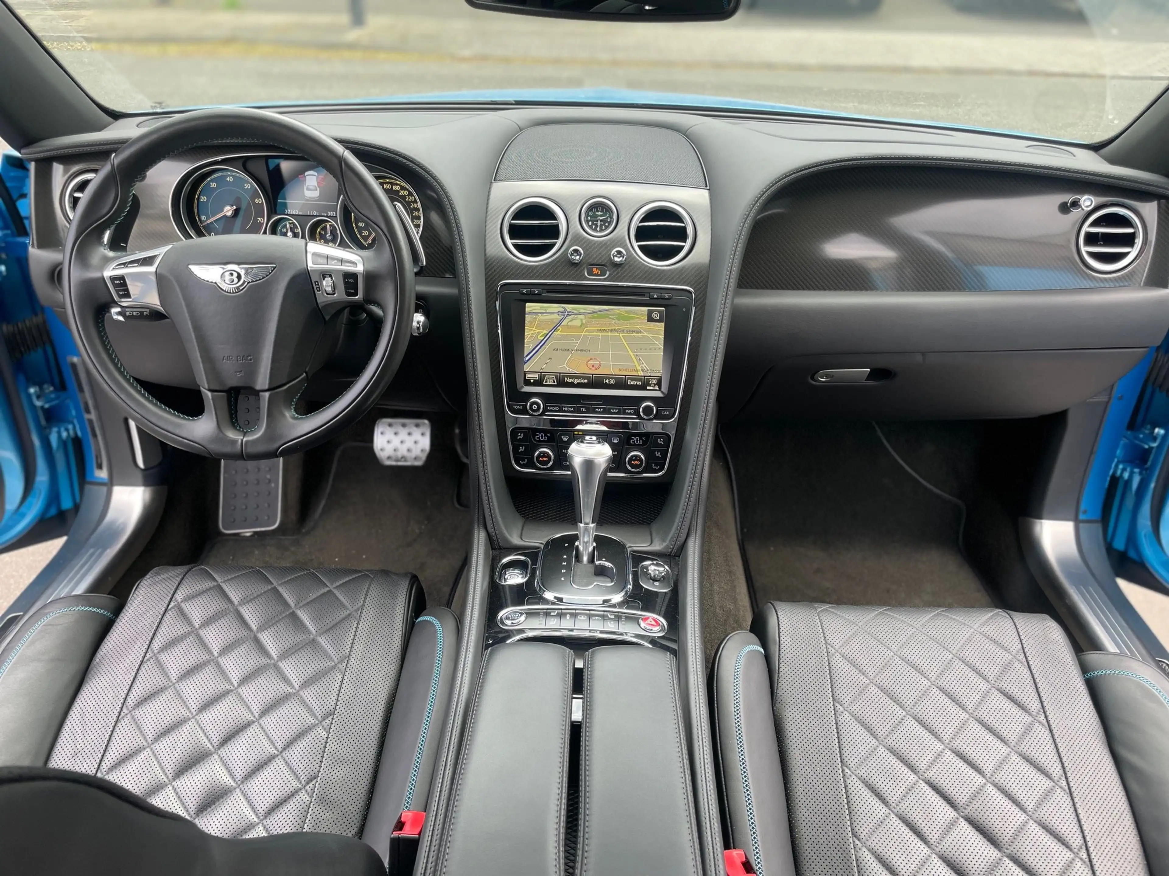 Bentley Flying Spur Flying Spur V8 S Mulliner 4.0 GARANTIE/MASSAGE — photo 13