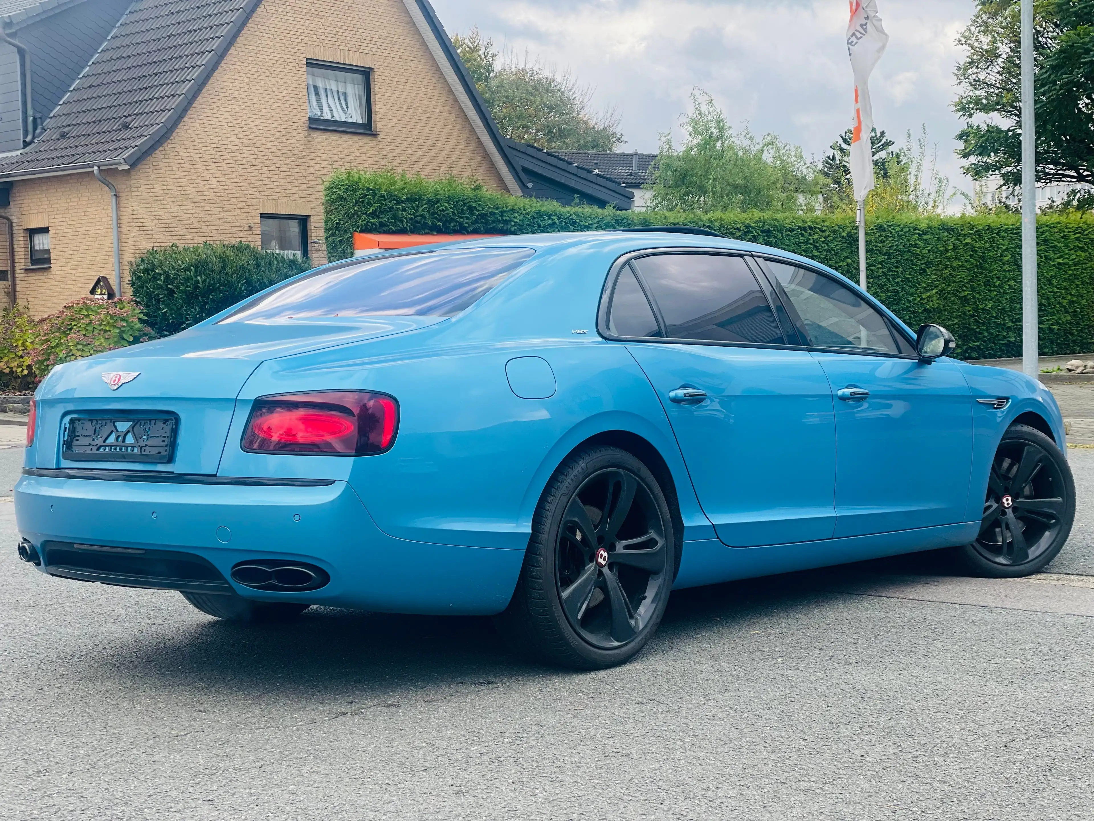 Bentley Flying Spur Flying Spur V8 S Mulliner 4.0 GARANTIE/MASSAGE — photo 4