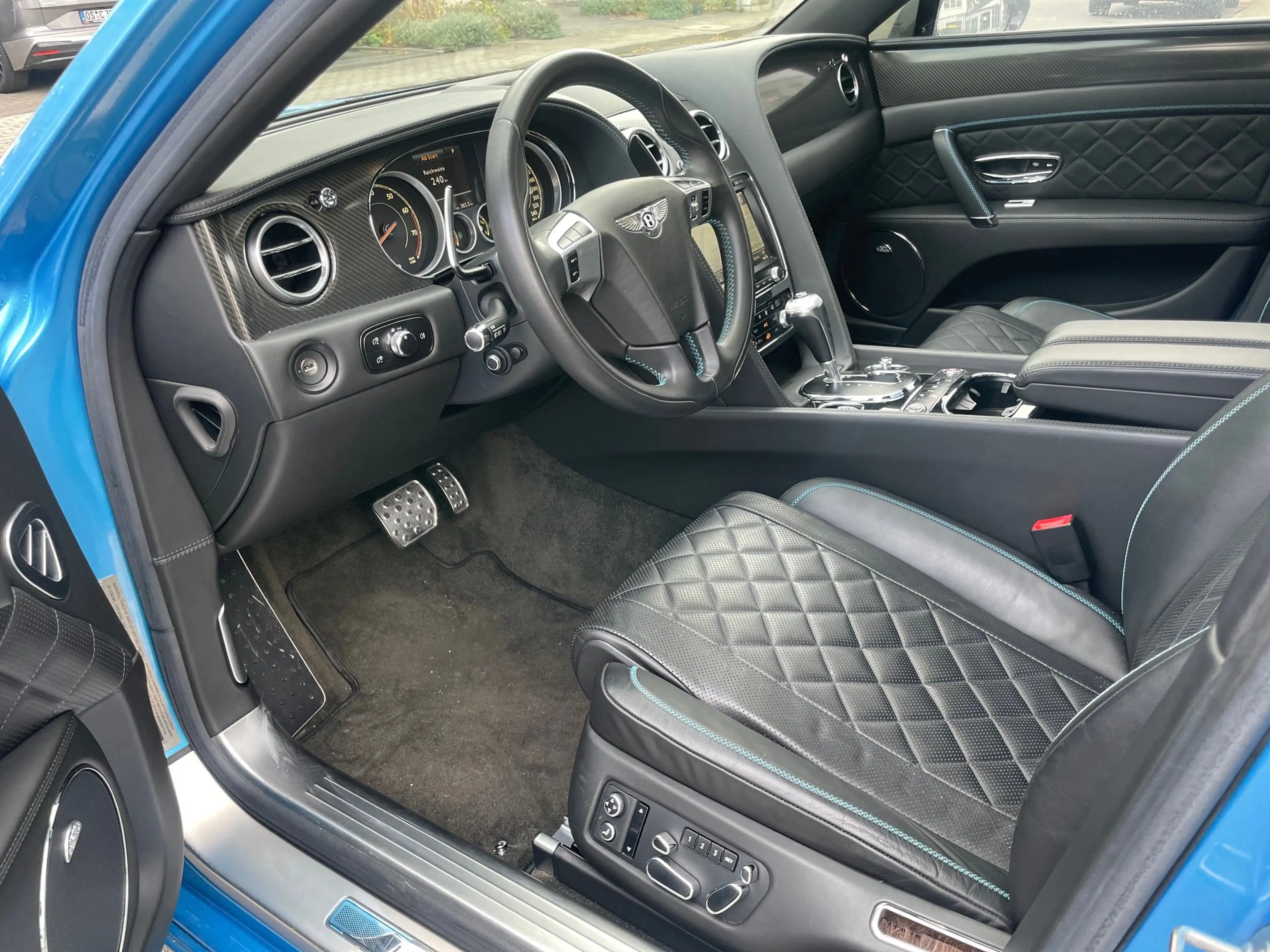 Bentley Flying Spur Flying Spur V8 S Mulliner 4.0 GARANTIE/MASSAGE — photo 8