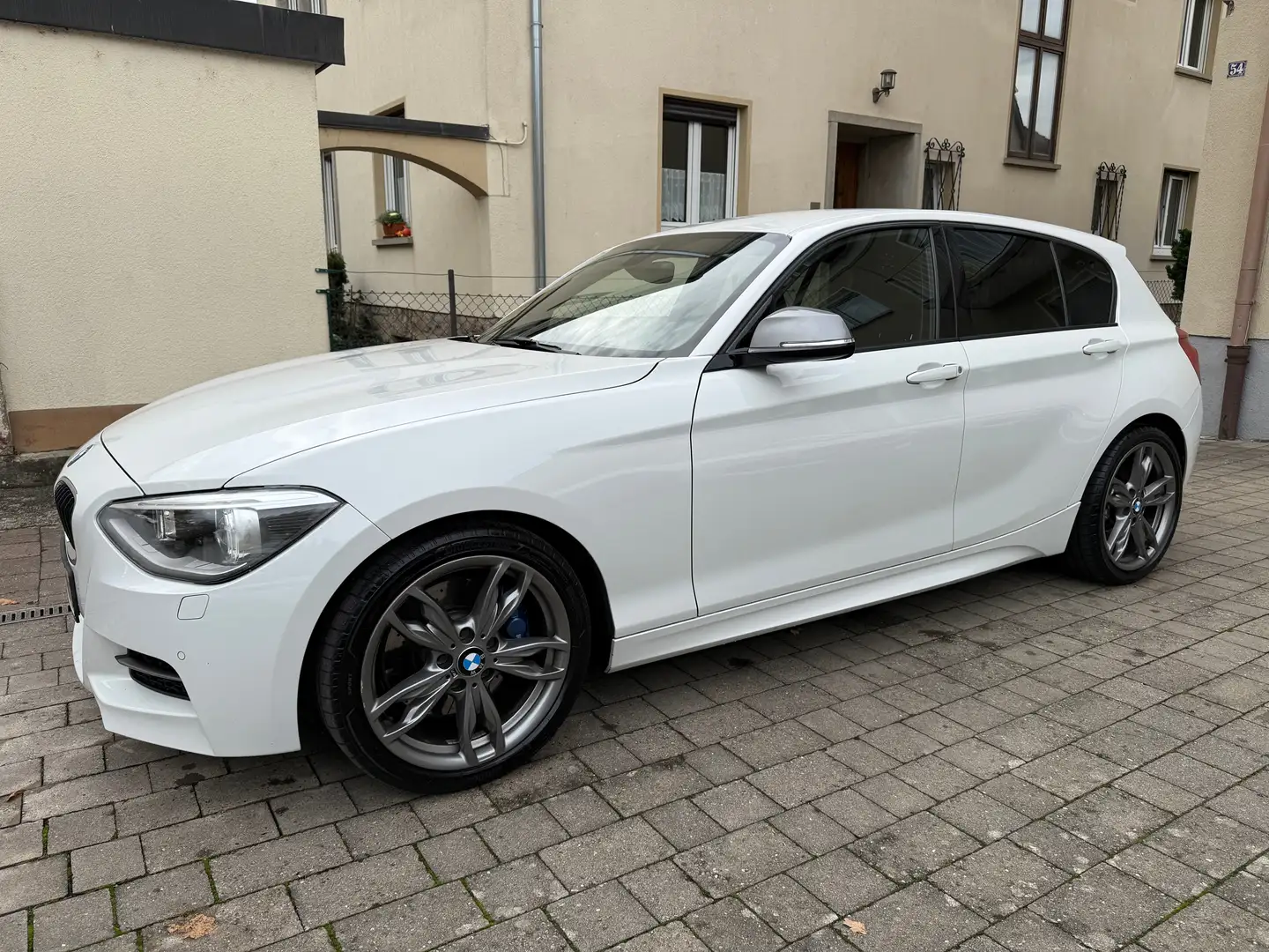 BMW 135 i xDrive Bi-Xenon/Navi/F1/PDC/SHZ/Hifi Bianco - 2