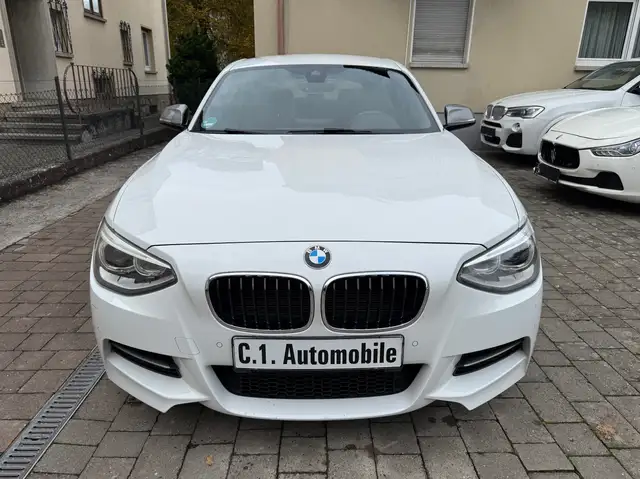 BMW 135 i xDrive Bi-Xenon/Navi/F1/PDC/SHZ/Hifi