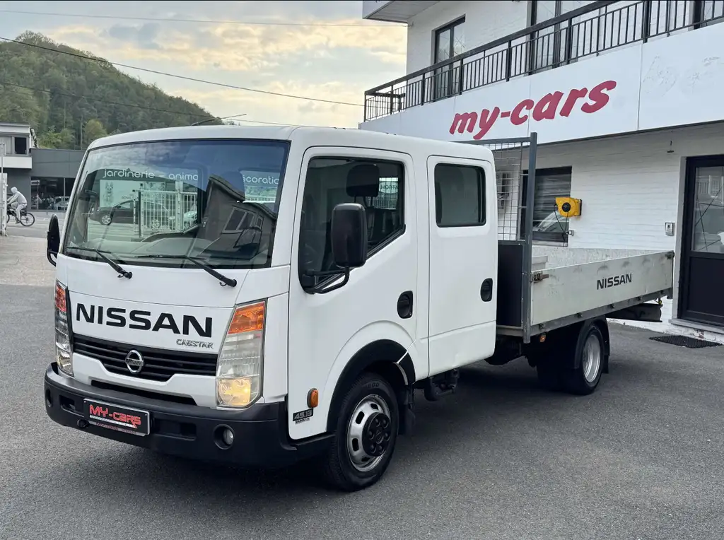 Nissan Cabstar 2009 из Европы — купить под ключ