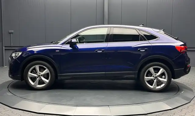Audi Q3 view 2