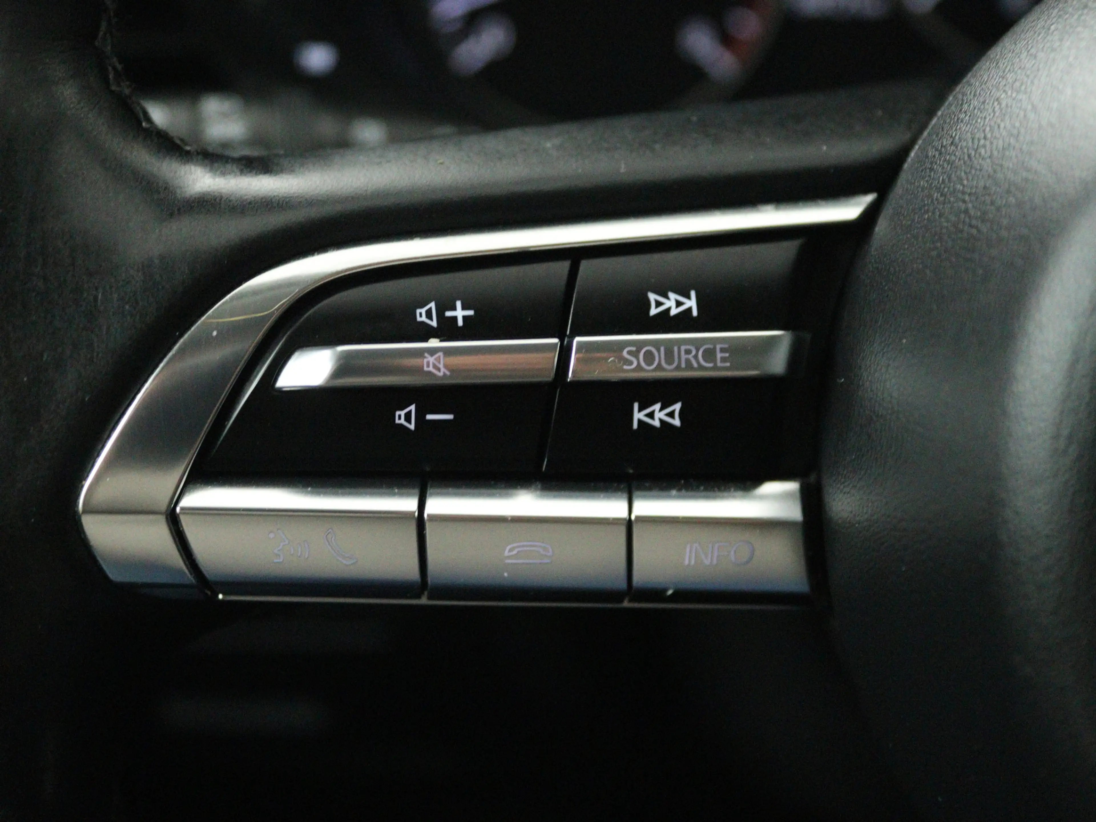 Mazda 3 2.0 e-SkyActiv-X M Hybrid 186 Luxury met i-active — photo 6