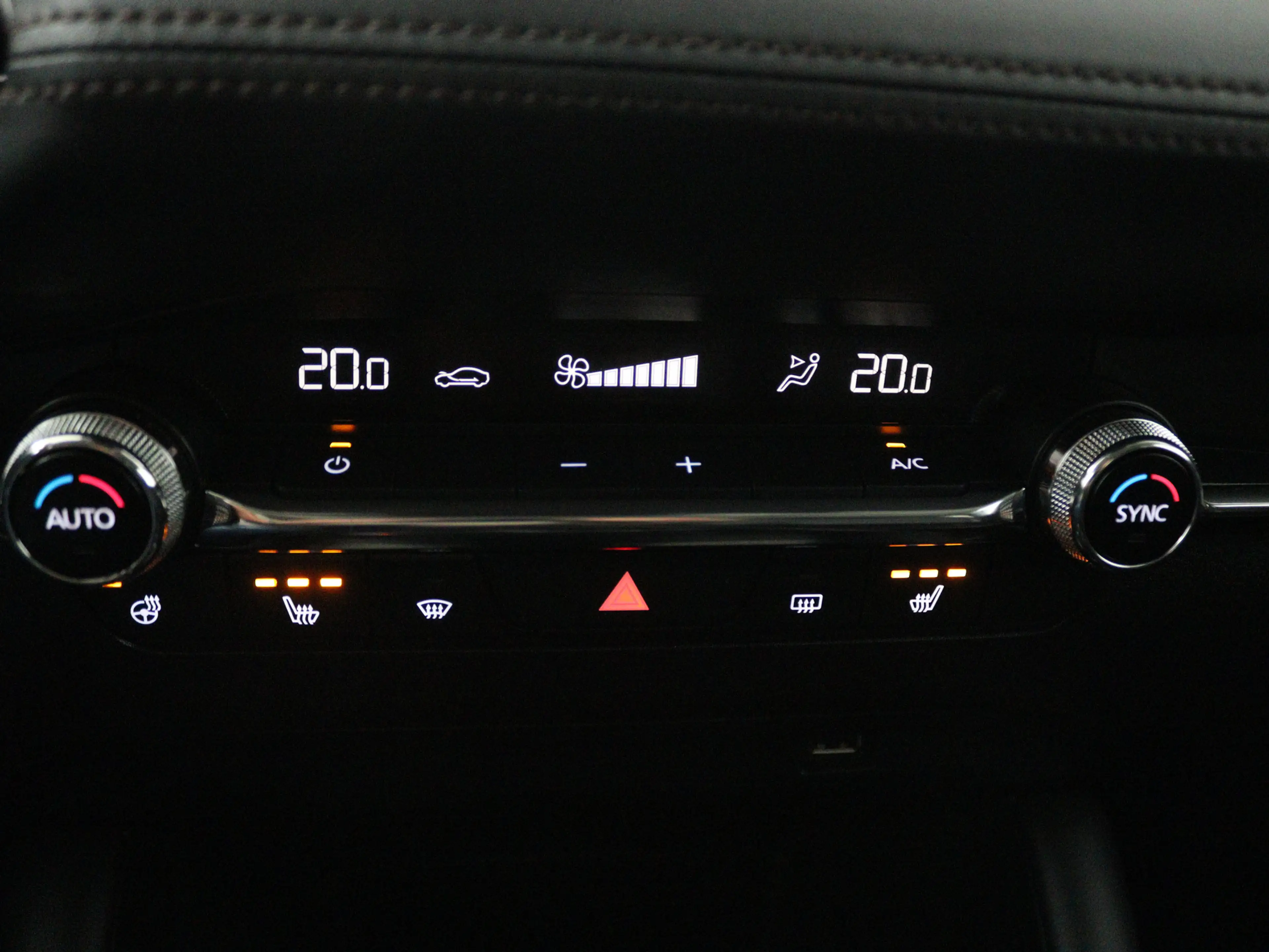 Mazda 3 2.0 e-SkyActiv-X M Hybrid 186 Luxury met i-active — photo 12