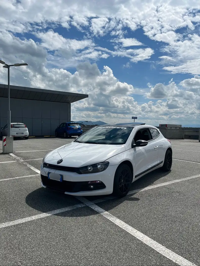 Volkswagen Scirocco 1.4 tsi 122cv - 2