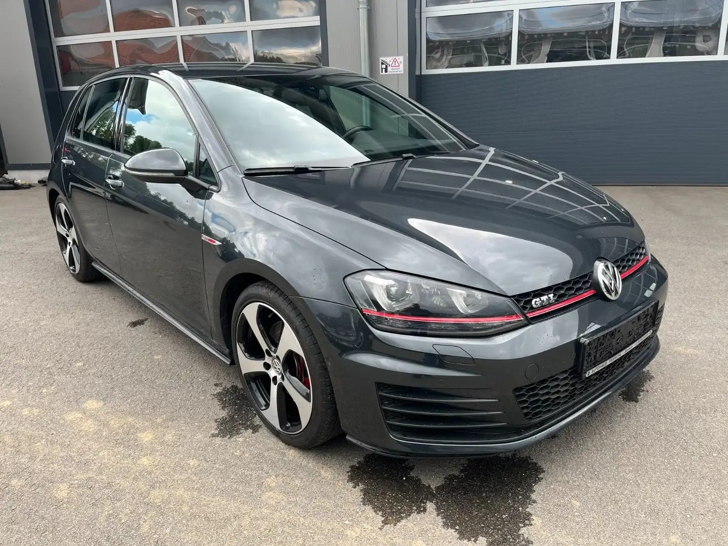 Volkswagen Golf 2.0 TSI DSG GTI* AHK*Xenon*Navi*Alcantara Gris - 2