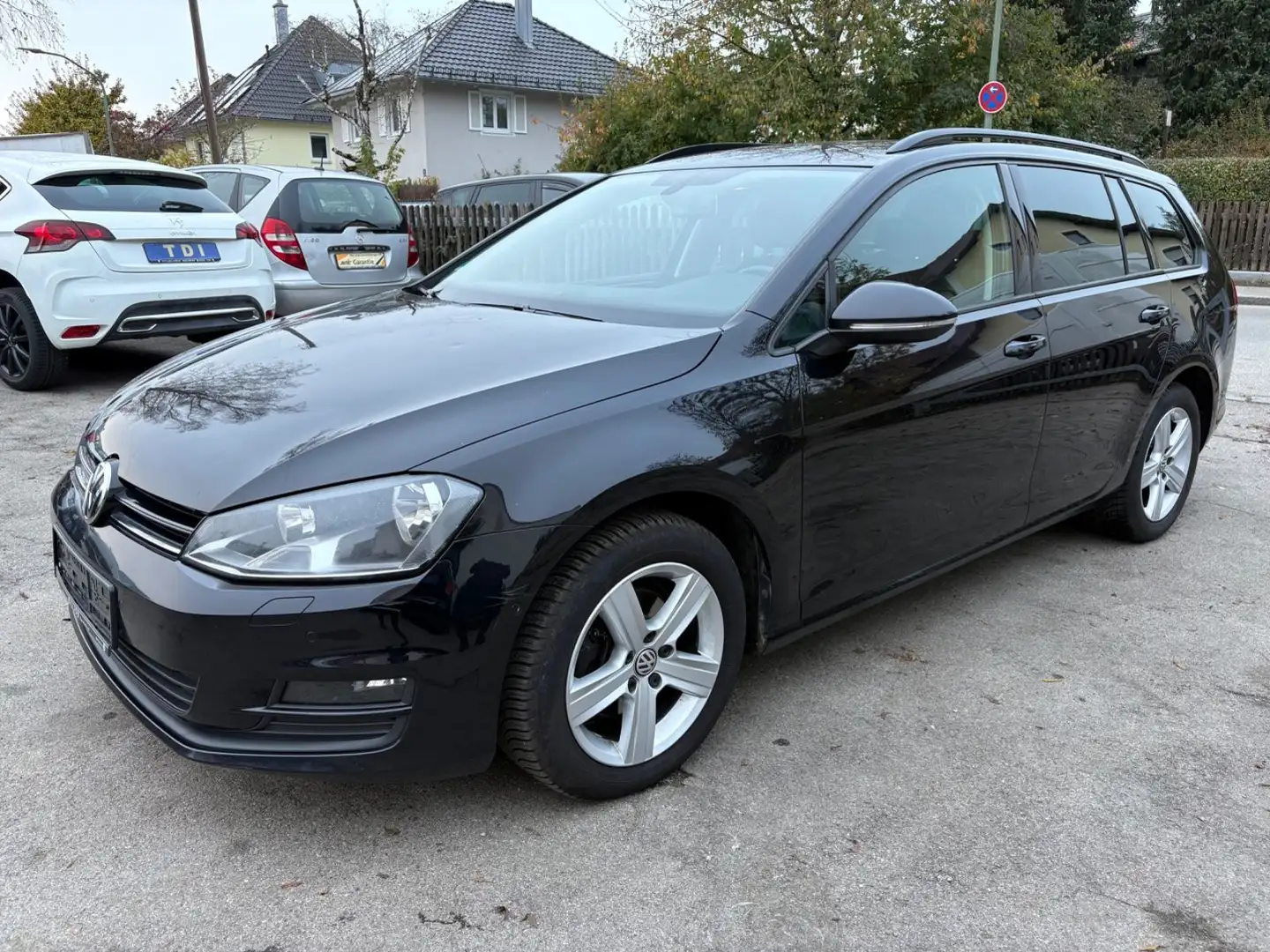Volkswagen Golf VII 2.0 TDI Comf*Klimaautomatik*TÜV 06/27 Negro - 1