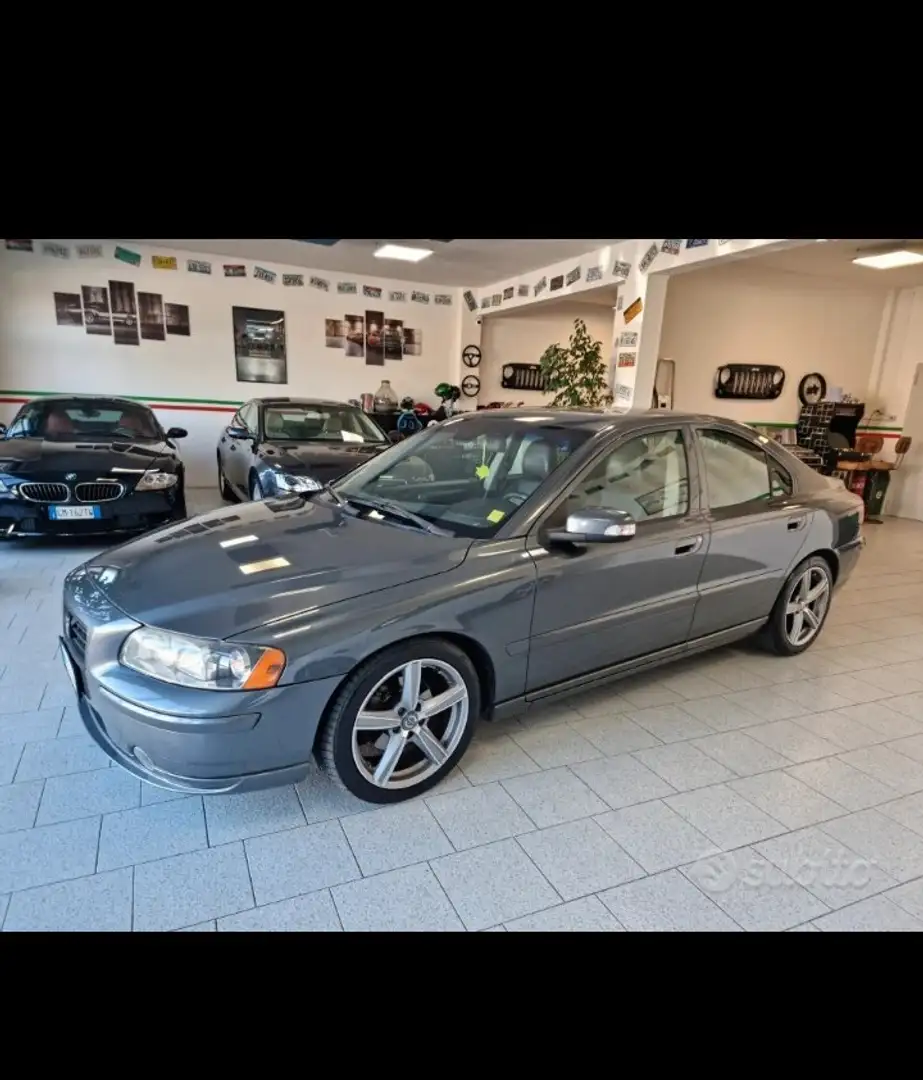 Volvo S60 2.4 d5 Momentum 163cv auto - 1