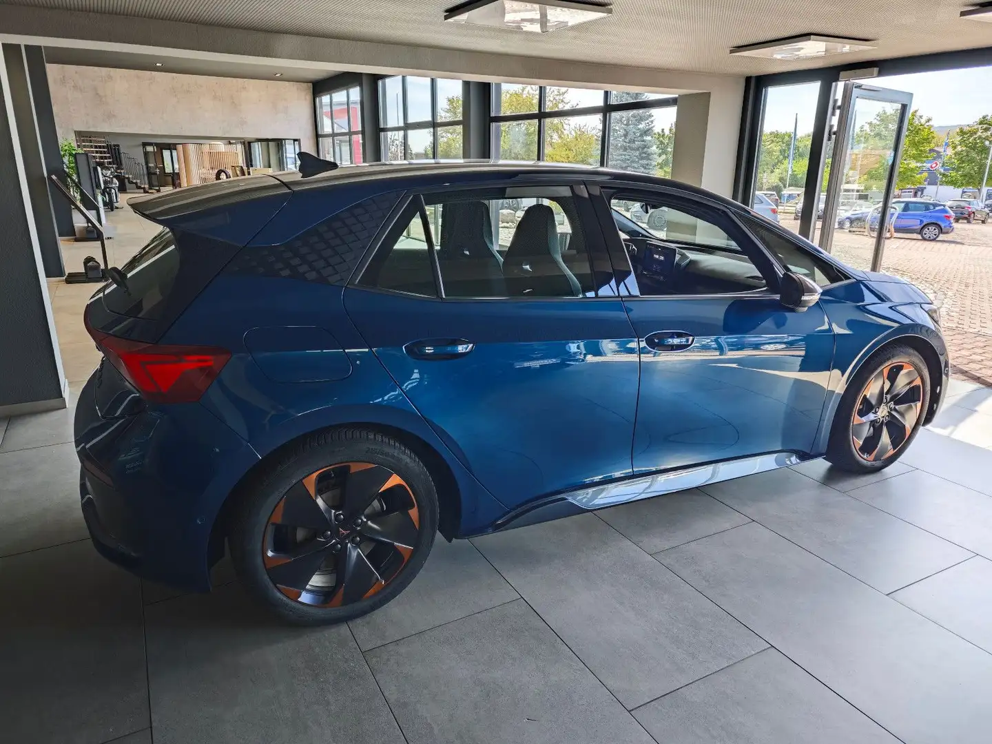 CUPRA Born 204PS 58kWh  SHZ|SOUND|ACC|DCC|Kam Blau - 2