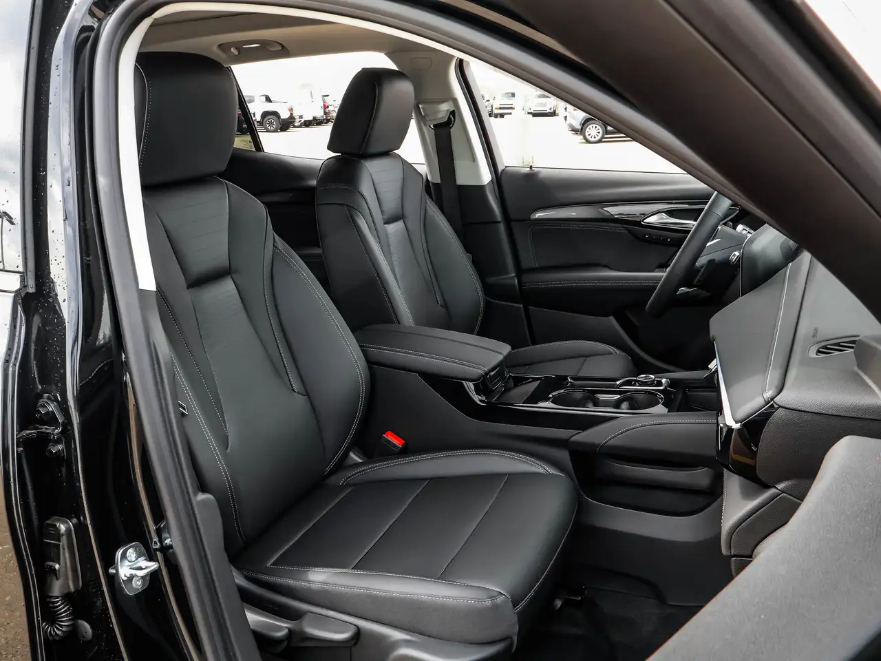 Buick Envision photo Buick Envision