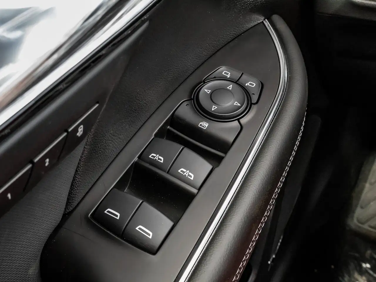 Buick Envision photo Buick Envision