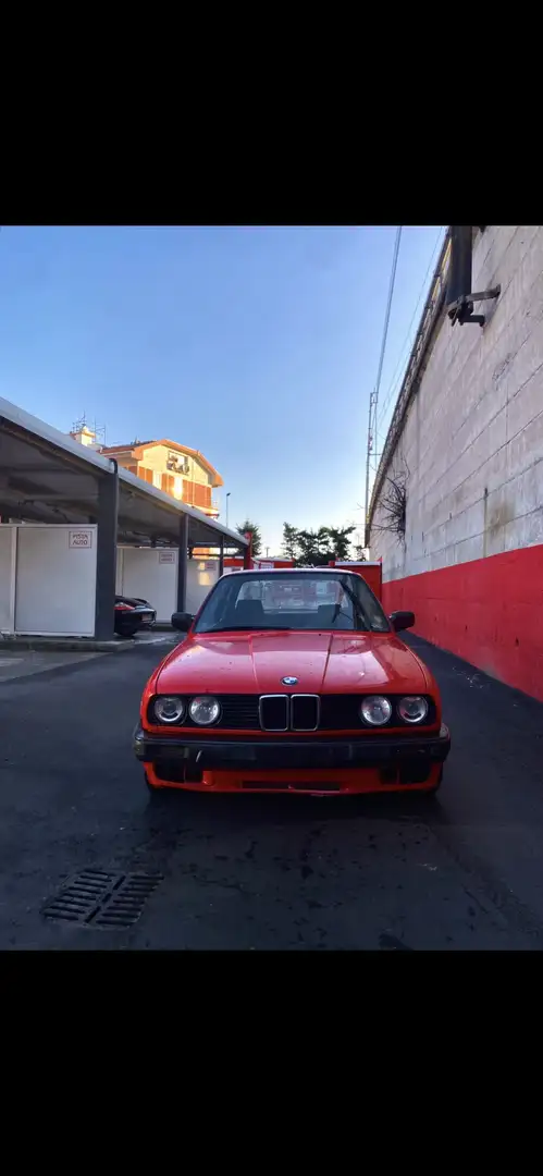 BMW 318 e30 318is - 1