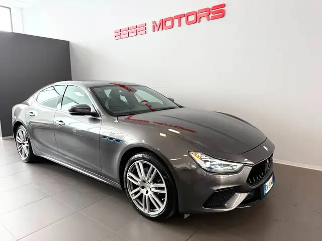 Maserati Ghibli GT MHEV - 330 CV BENZINA - INTERNO IN PELLE TOTALE - CERCHI IN LEGA DA 20 POLLICI - TAGLIANDI UFFICIALI -