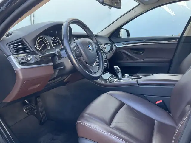 BMW 5 Series view 14