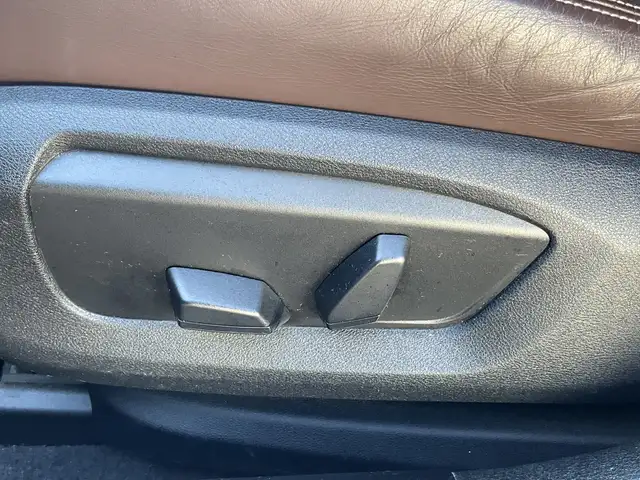 BMW 5 Series view 7