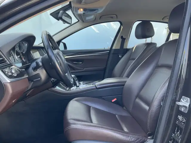 BMW 5 Series view 15