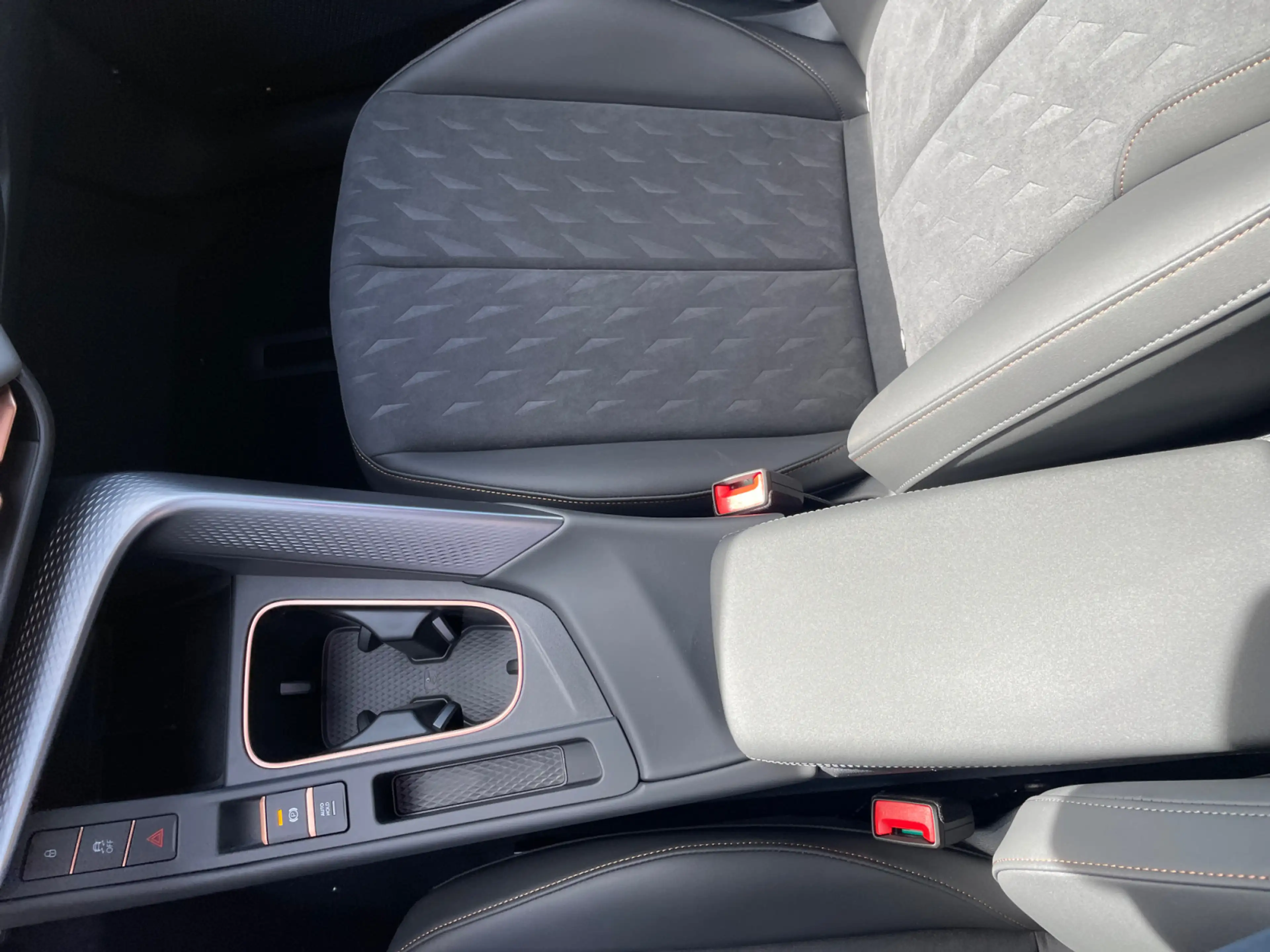 CUPRA Terramar VZ 2.0 TSI 265 PS Virtual Cockpit / AHK — photo 8