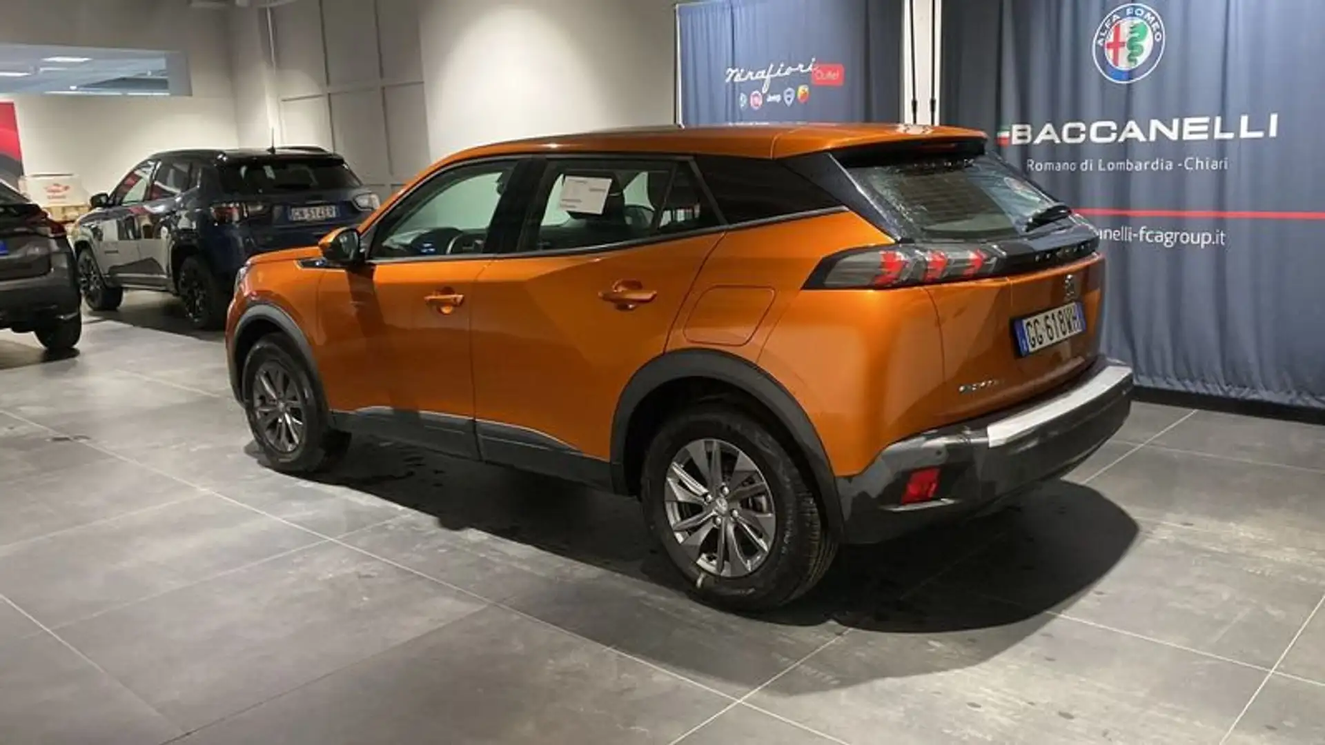Peugeot 2008 motore elettrico 136 CV Active Pack Narancs - 2