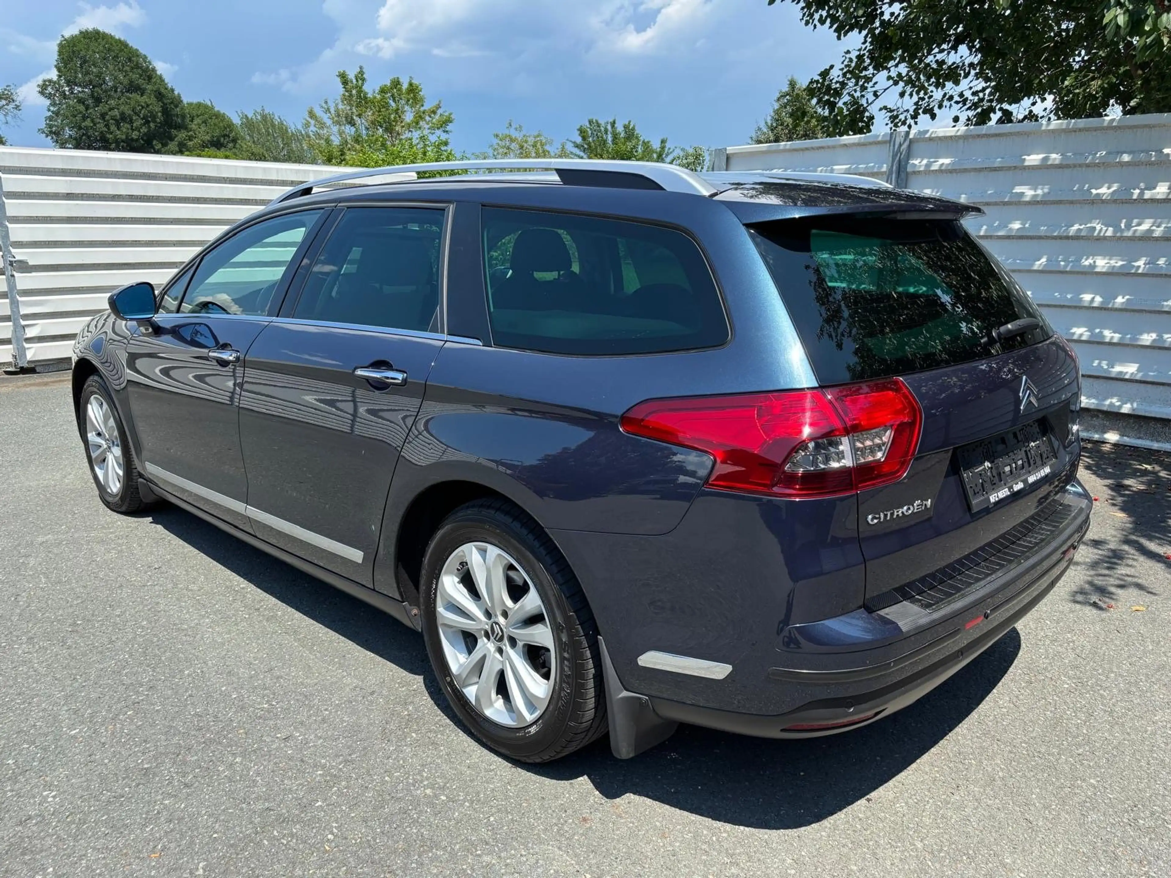 Citroen C5 Tourer 2,0 HDi FAP Exclusive — photo 6