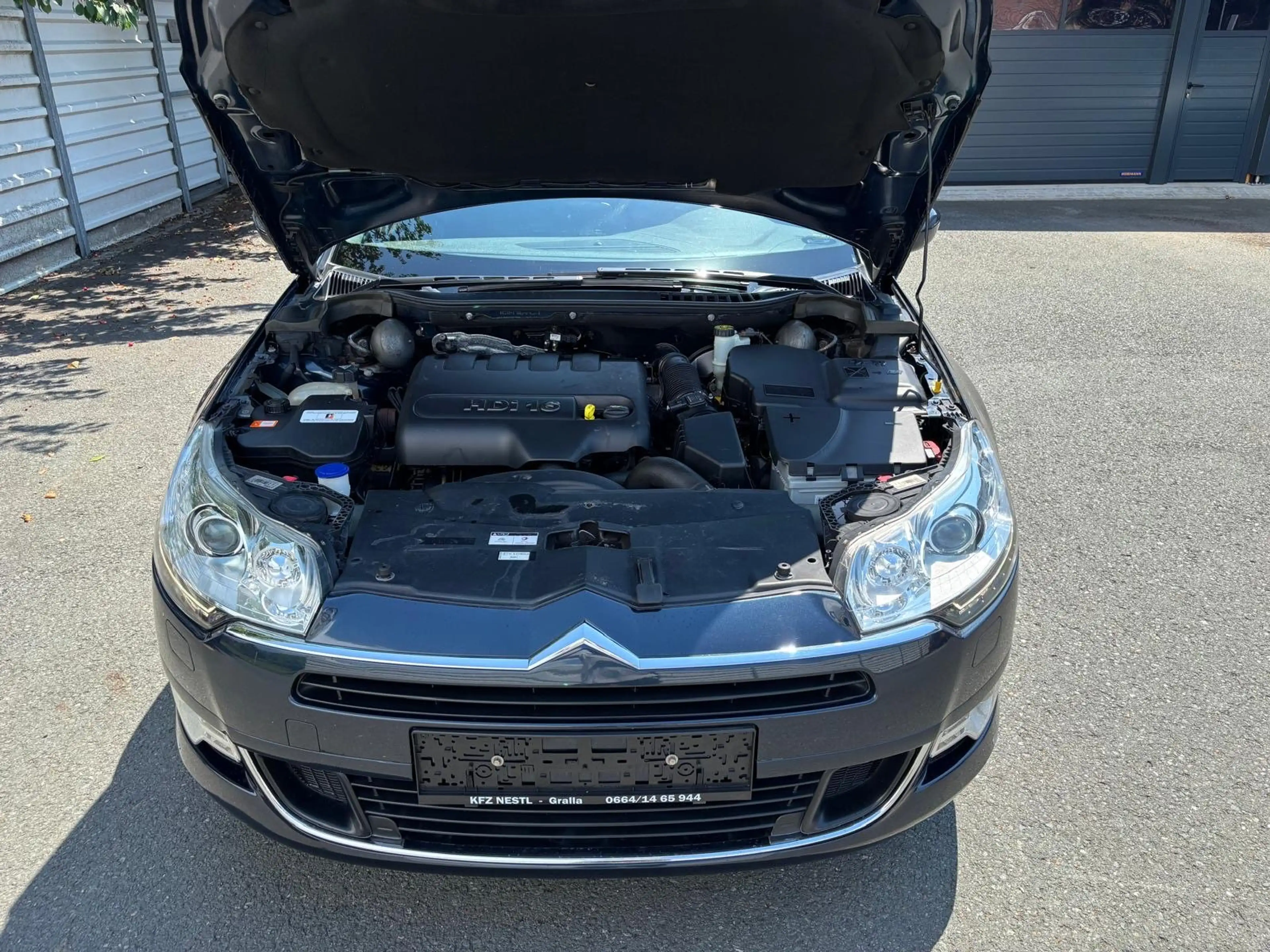Citroen C5 Tourer 2,0 HDi FAP Exclusive — photo 15