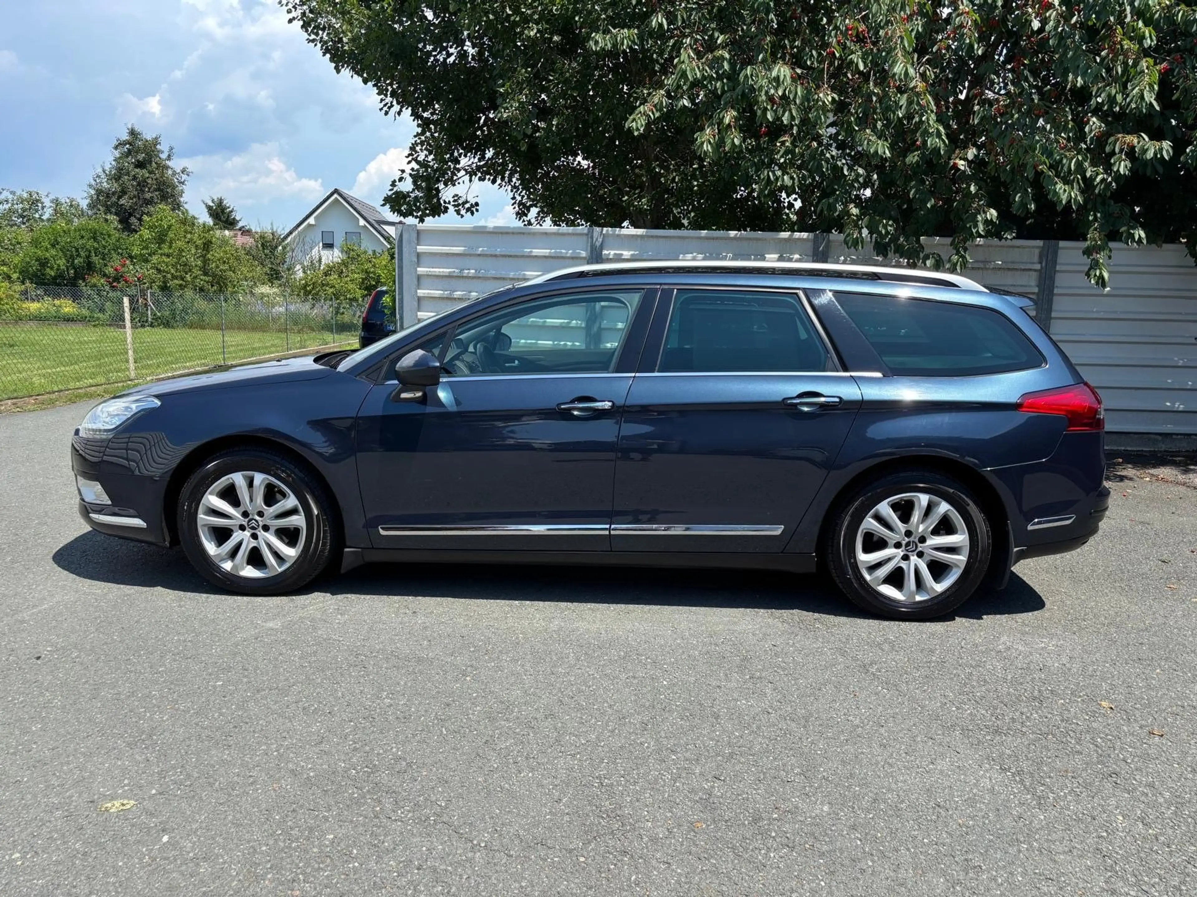 Citroen C5 Tourer 2,0 HDi FAP Exclusive — photo 7