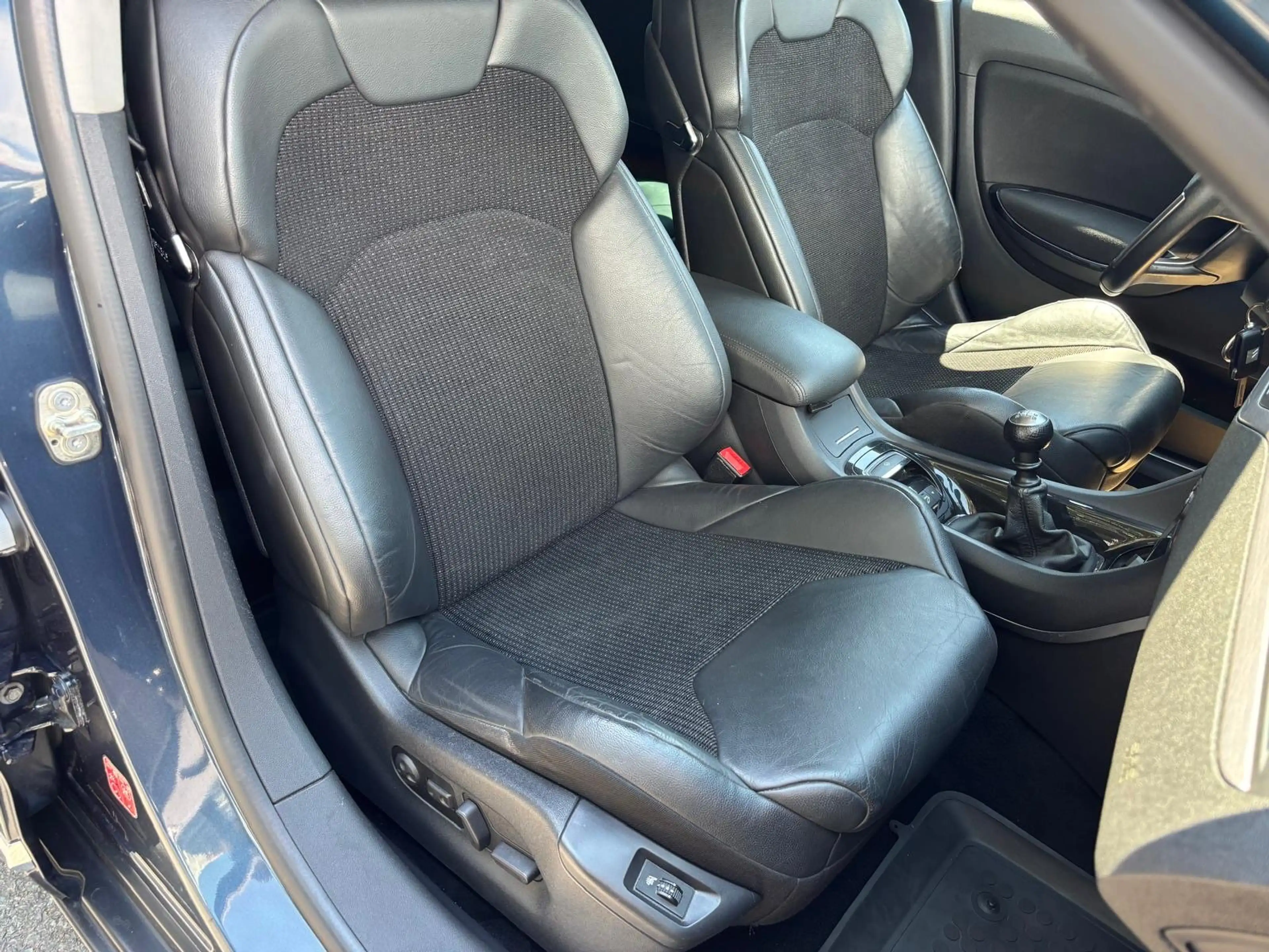 Citroen C5 Tourer 2,0 HDi FAP Exclusive — photo 13