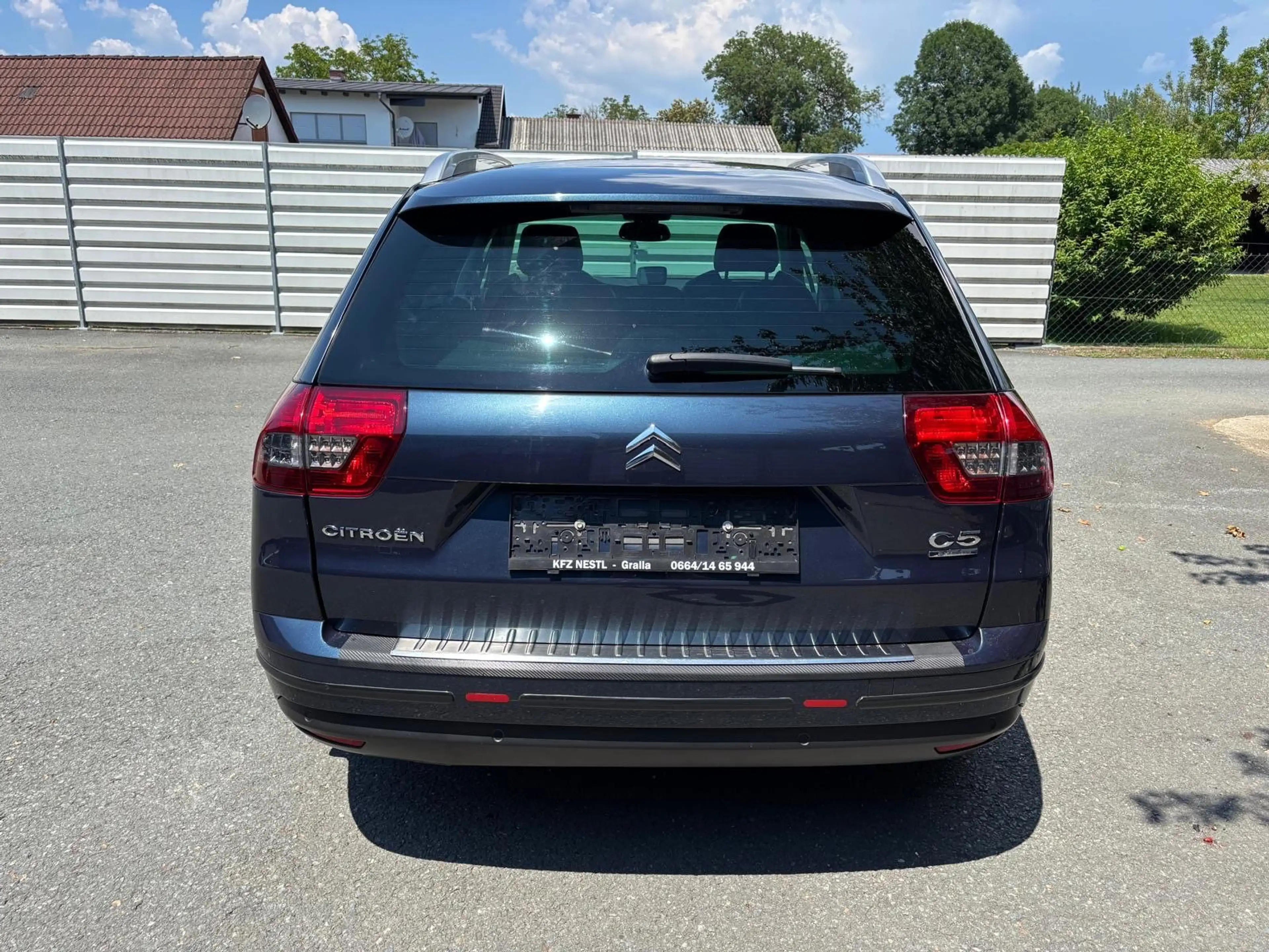 Citroen C5 Tourer 2,0 HDi FAP Exclusive — photo 5