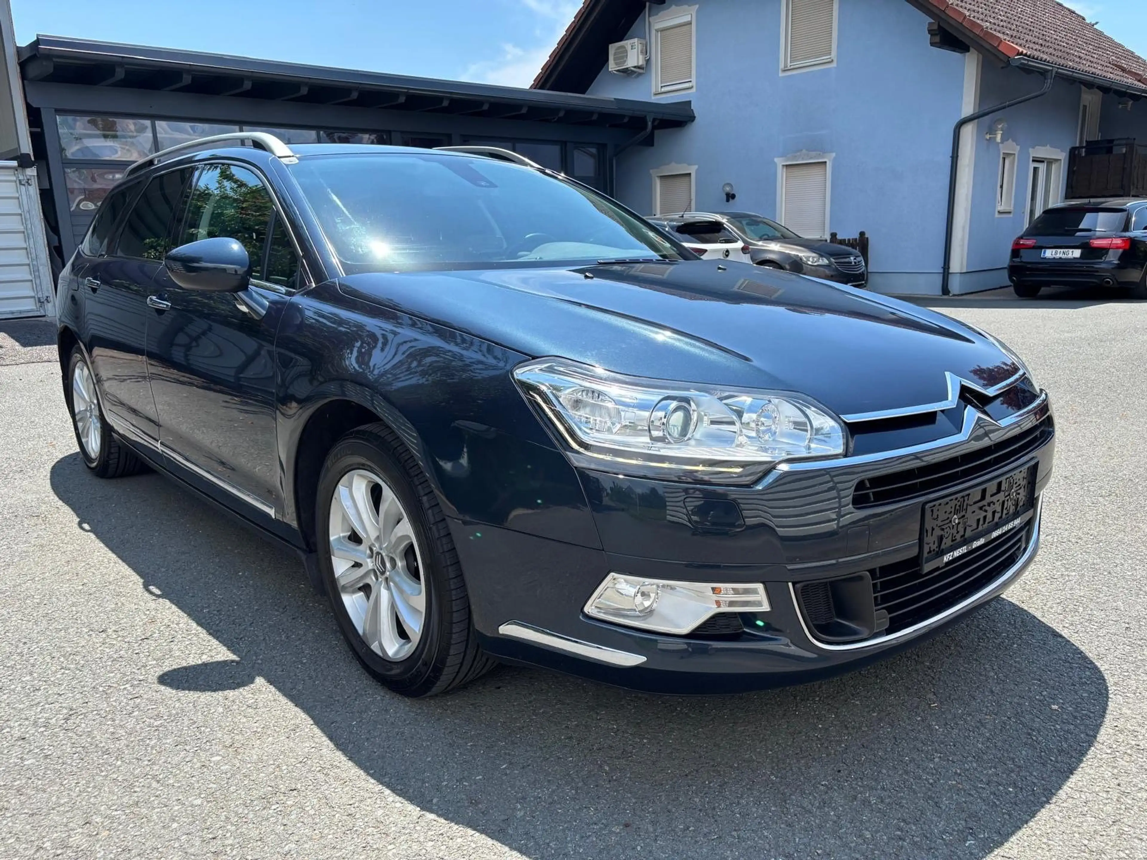Citroen C5 Tourer 2,0 HDi FAP Exclusive — photo 3