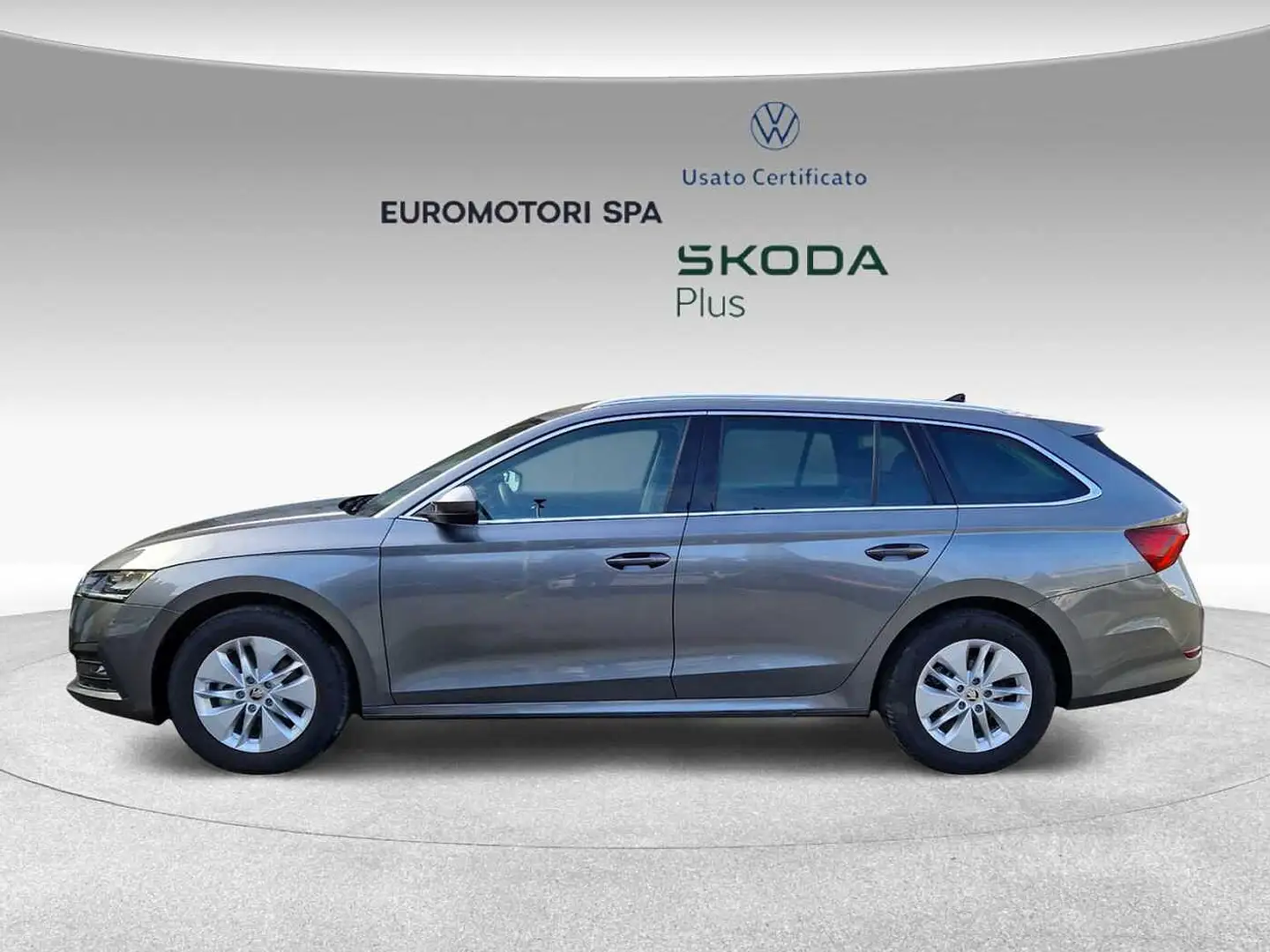 Skoda Octavia 4ª serie 2.0 TDI EVO SCR DSG Wagon Executive Grigio - 2