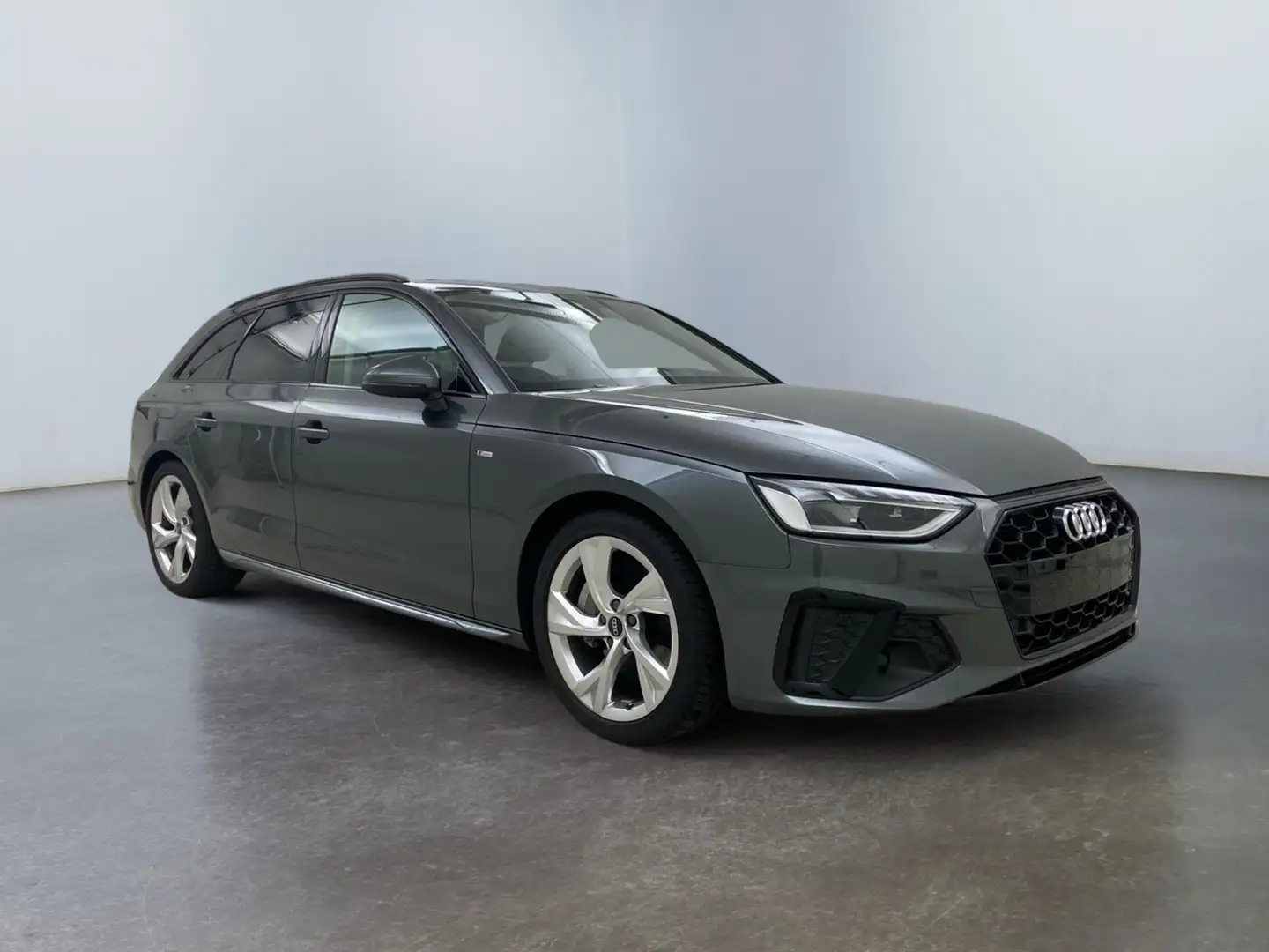 Audi A4 S Line Plus 40 2.0 TFSI 204PS/150kW S-tronic 20... Grau - 1